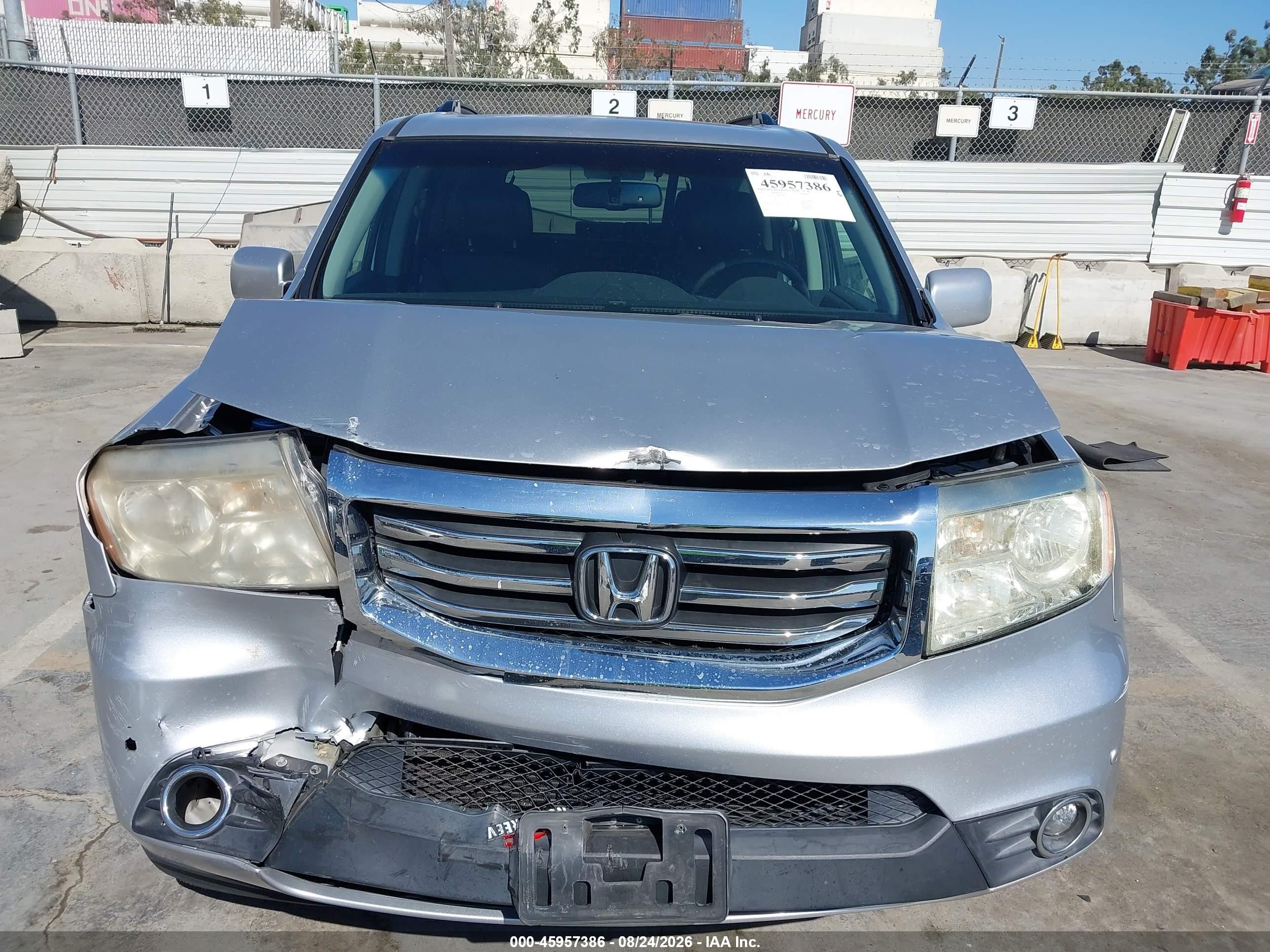 2012 Honda Pilot Touring Silver vin: 5FNYF3H92CB041368