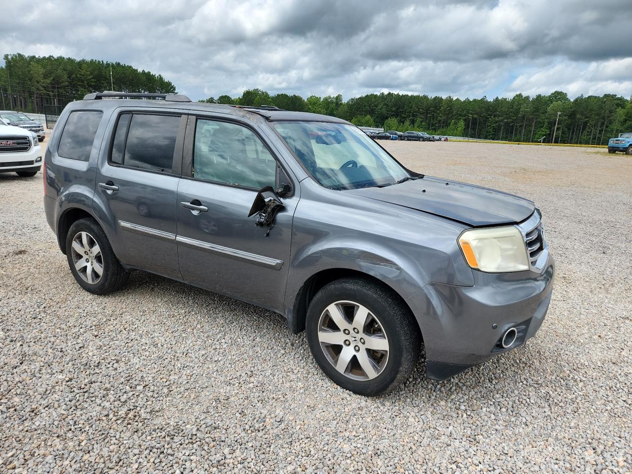 2013 Honda Pilot Touring Gray vin: 5FNYF3H92DB024071