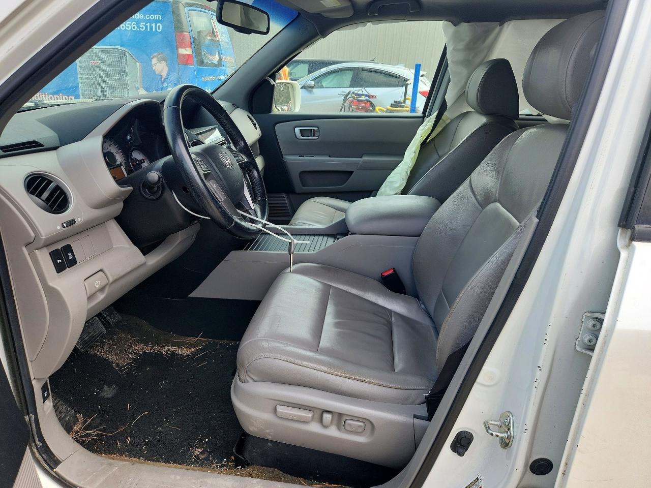 2013 Honda Pilot Touring White vin: 5FNYF3H92DB044420