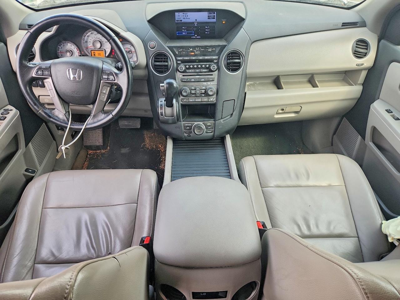 2013 Honda Pilot Touring White vin: 5FNYF3H92DB044420