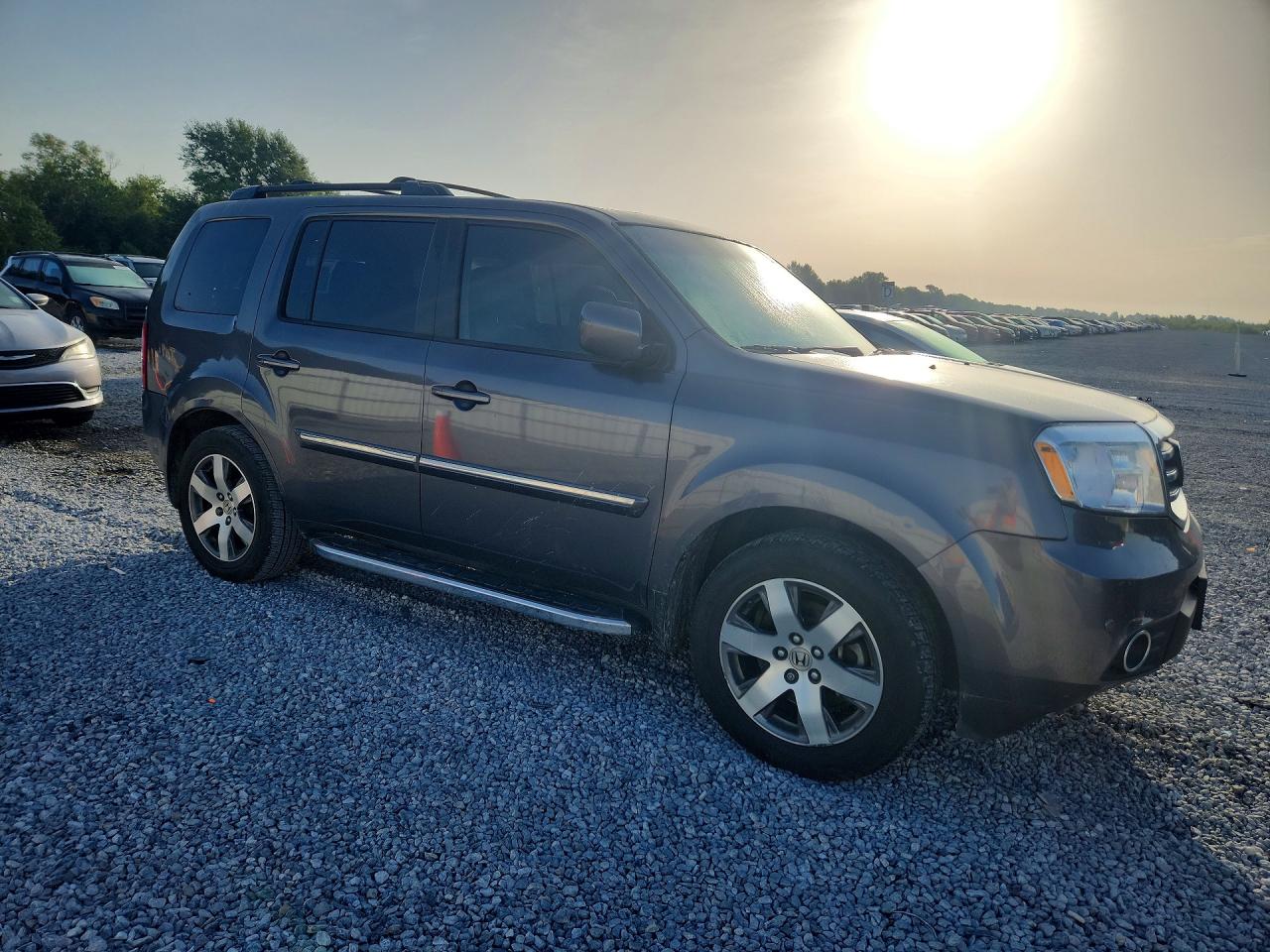 2014 Honda Pilot Touring Gray vin: 5FNYF3H92EB002587