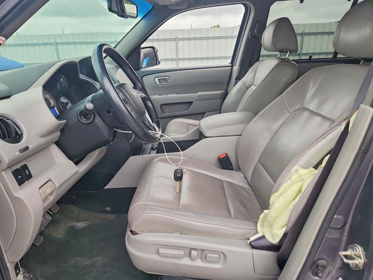 2014 Honda Pilot Touring Gray vin: 5FNYF3H92EB002587