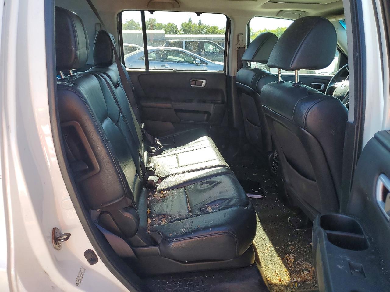 2014 Honda Pilot Touring White vin: 5FNYF3H92EB012455