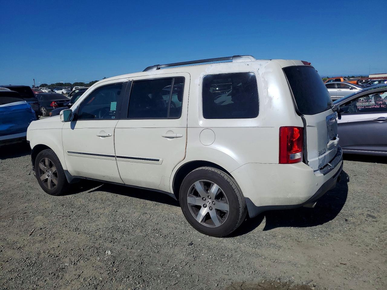 2014 Honda Pilot Touring White vin: 5FNYF3H92EB012455