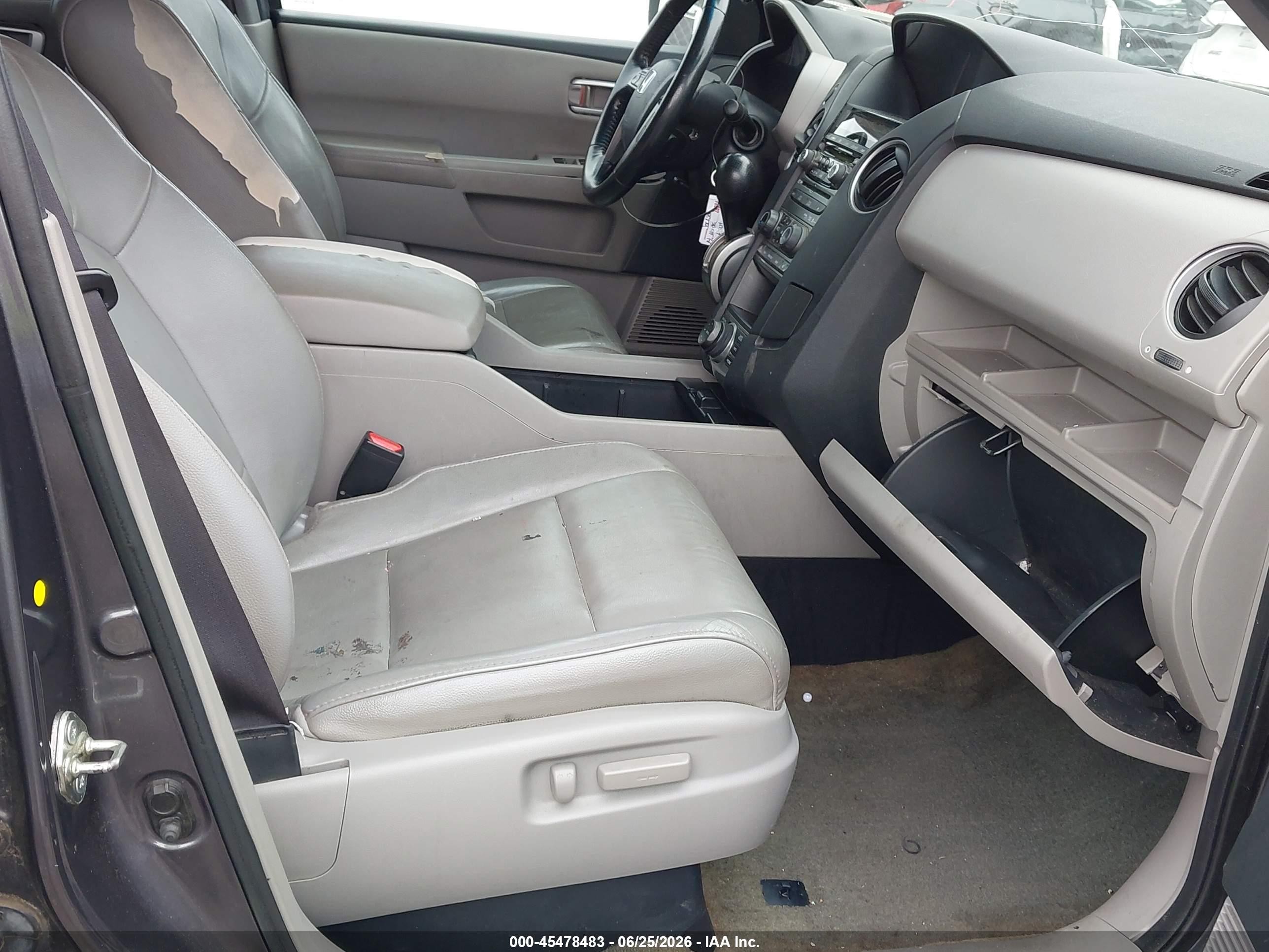 2014 Honda Pilot Touring Gray vin: 5FNYF3H92EB016599