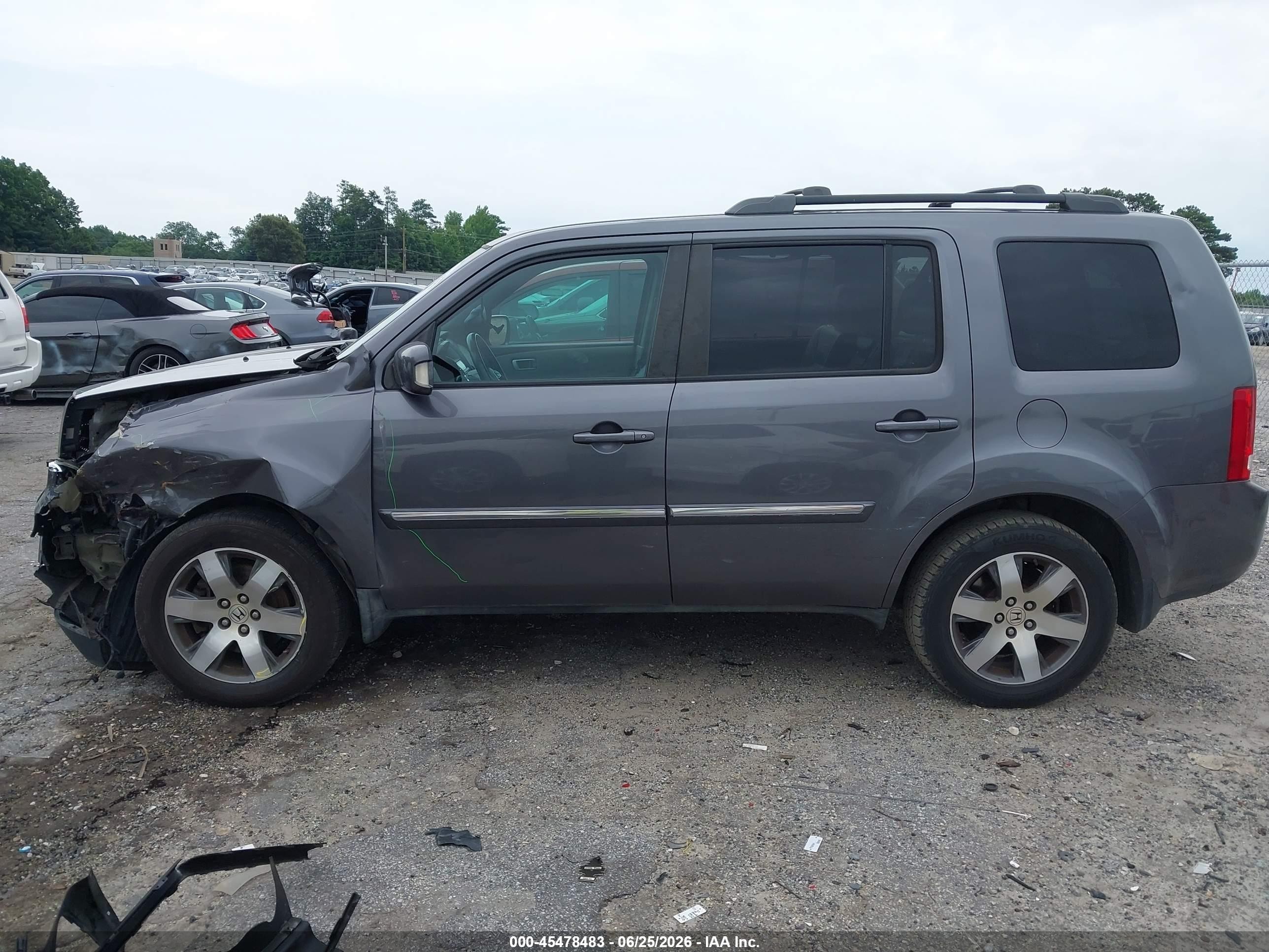 2014 Honda Pilot Touring Gray vin: 5FNYF3H92EB016599