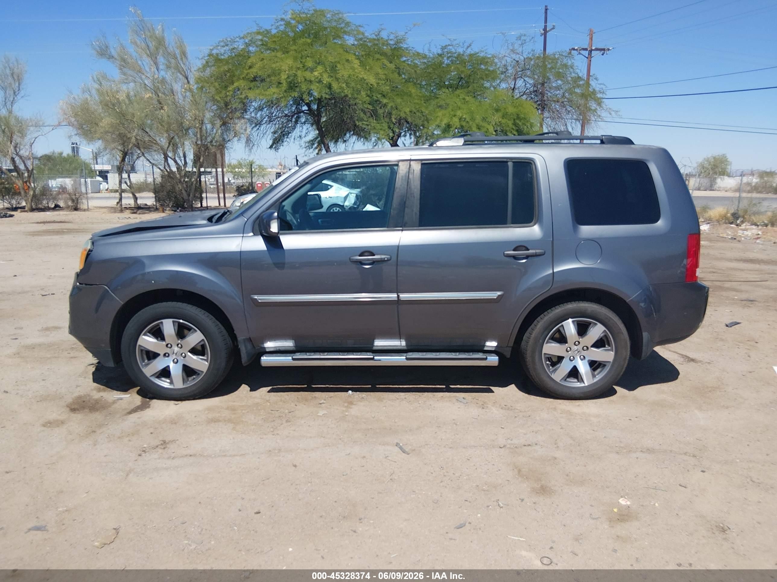 2015 Honda Pilot Touring Gray vin: 5FNYF3H92FB021139