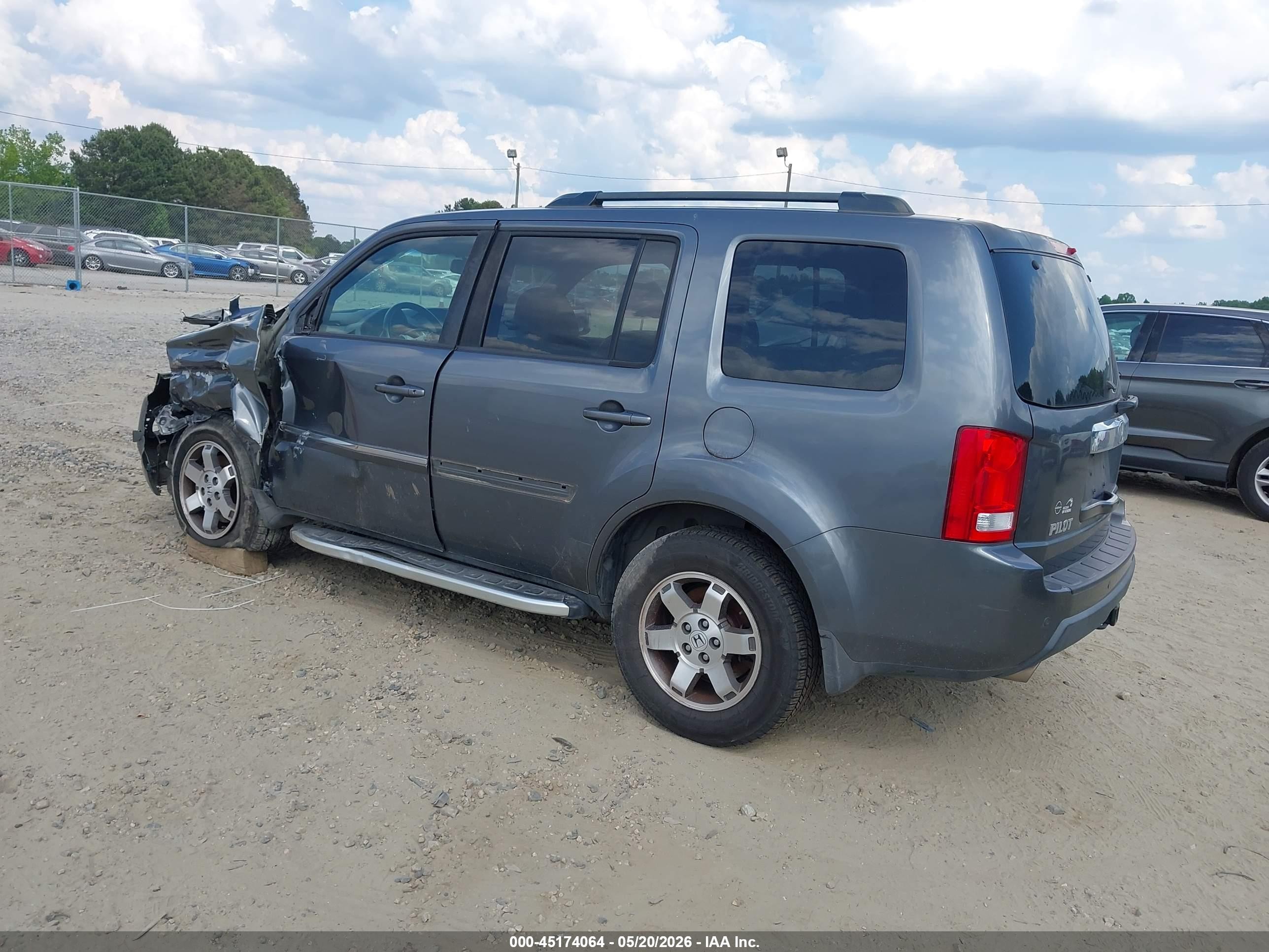 2010 Honda Pilot Touring Gray vin: 5FNYF3H93AB007484