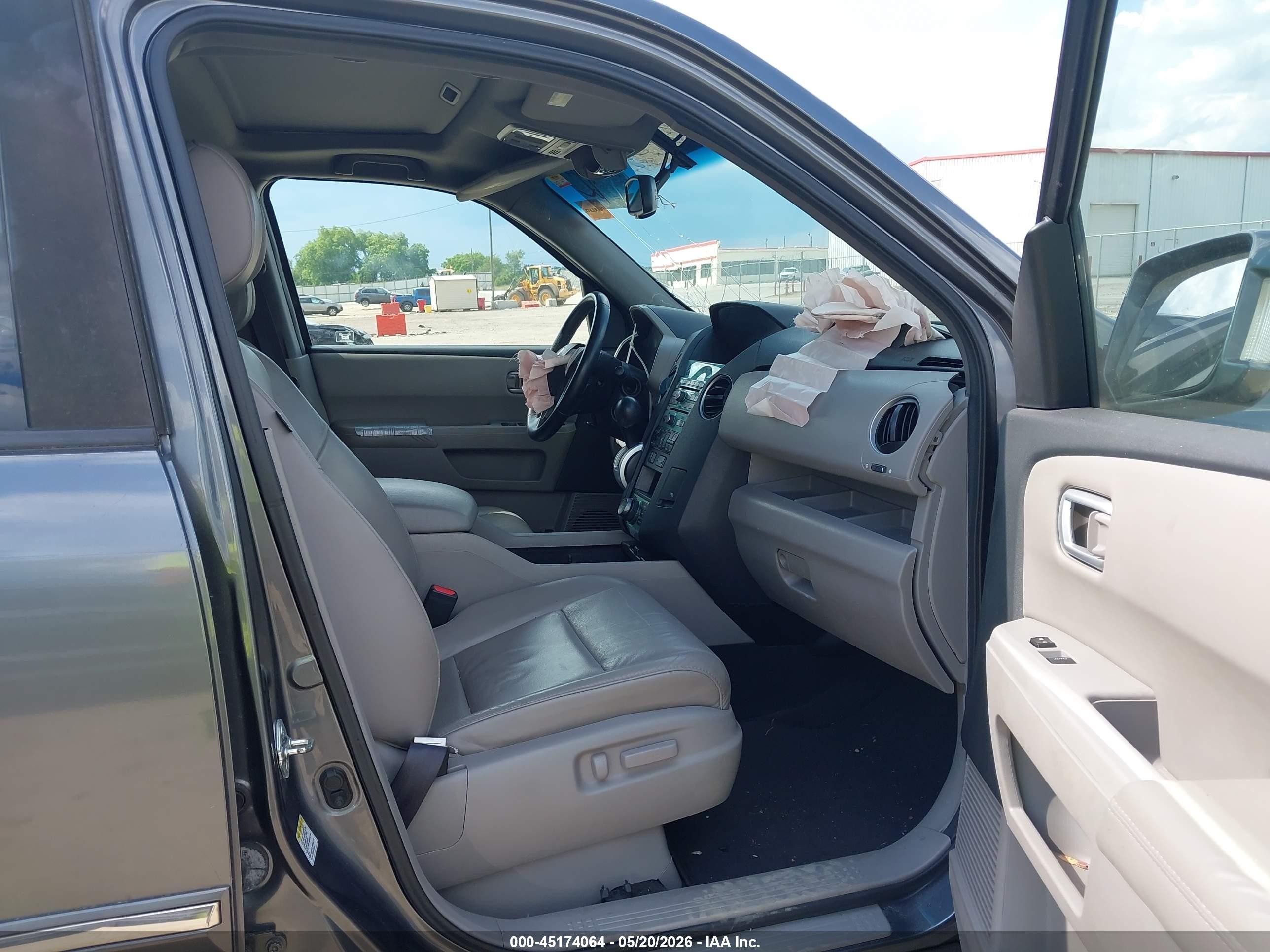 2010 Honda Pilot Touring Gray vin: 5FNYF3H93AB007484