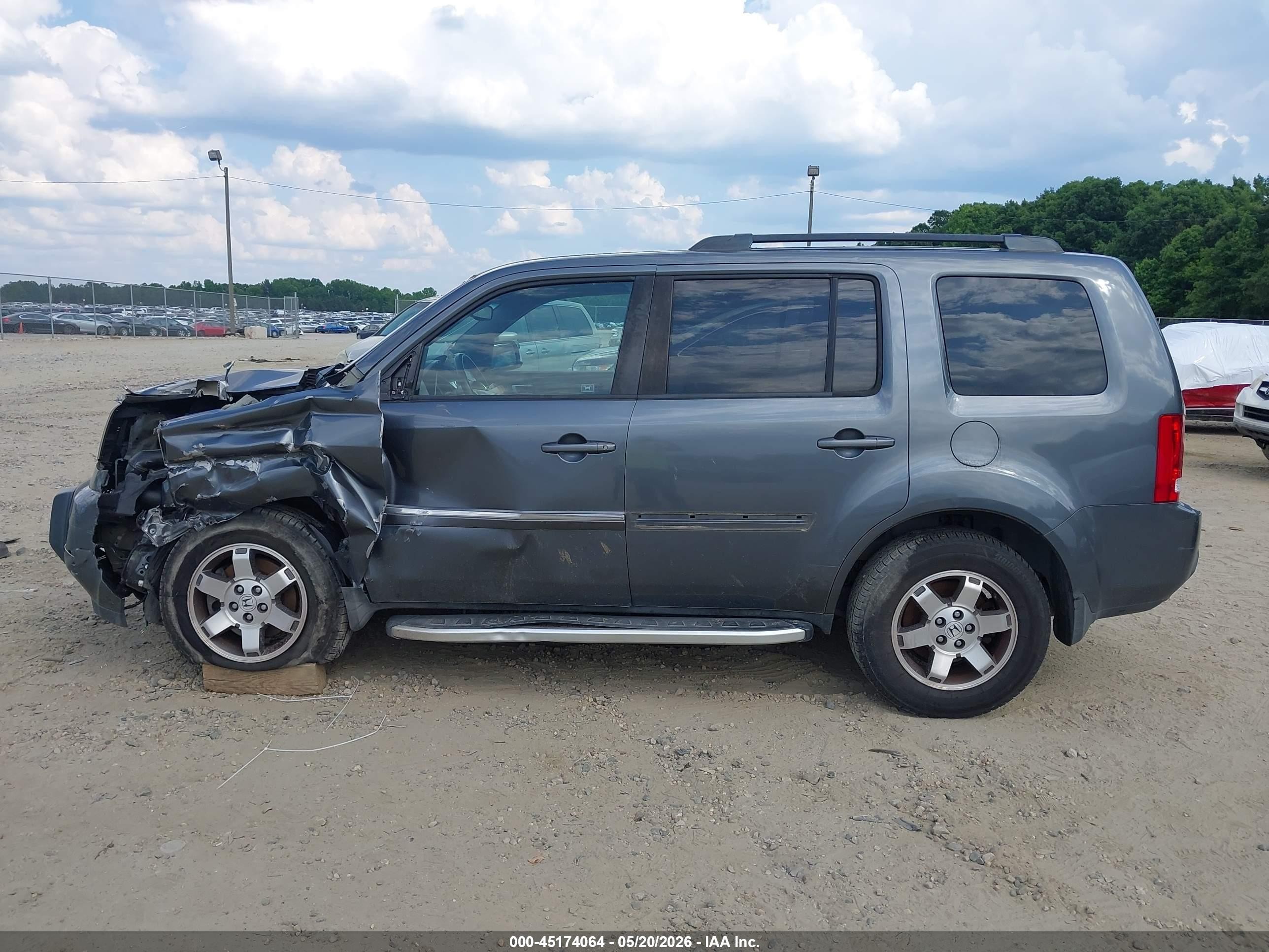 2010 Honda Pilot Touring Gray vin: 5FNYF3H93AB007484