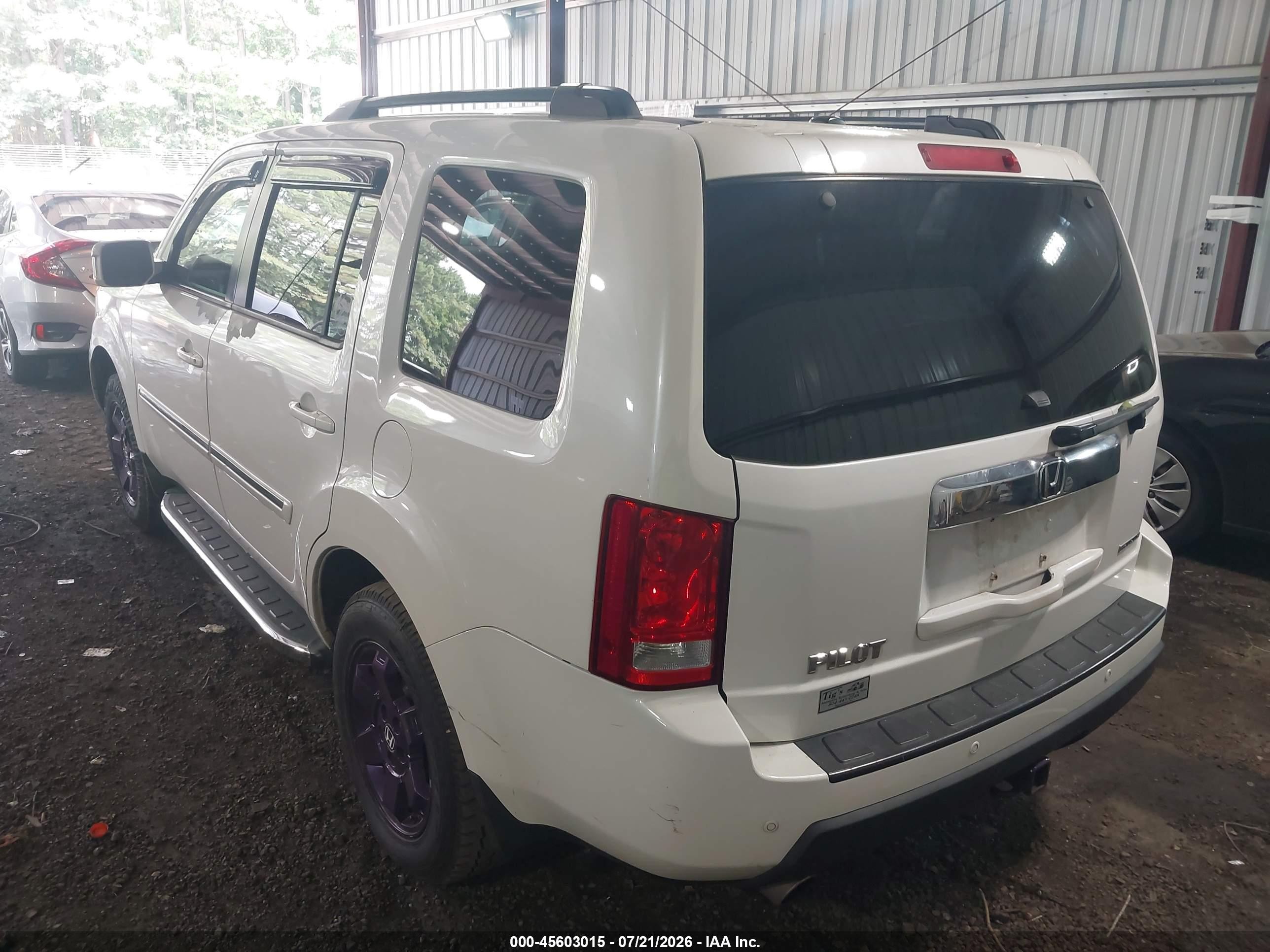 2011 Honda Pilot Touring Белый vin: 5FNYF3H93BB012167