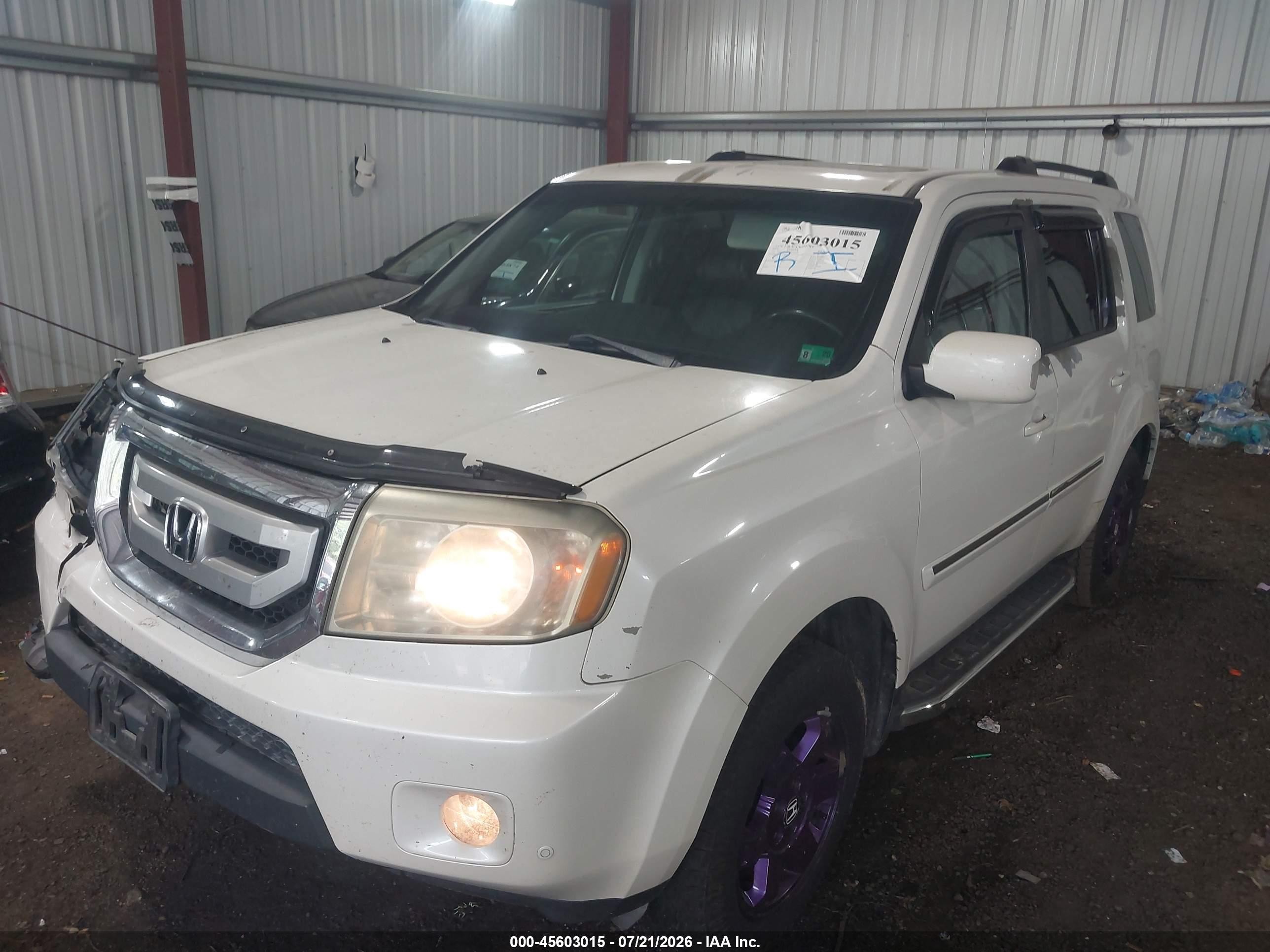 2011 Honda Pilot Touring Белый vin: 5FNYF3H93BB012167
