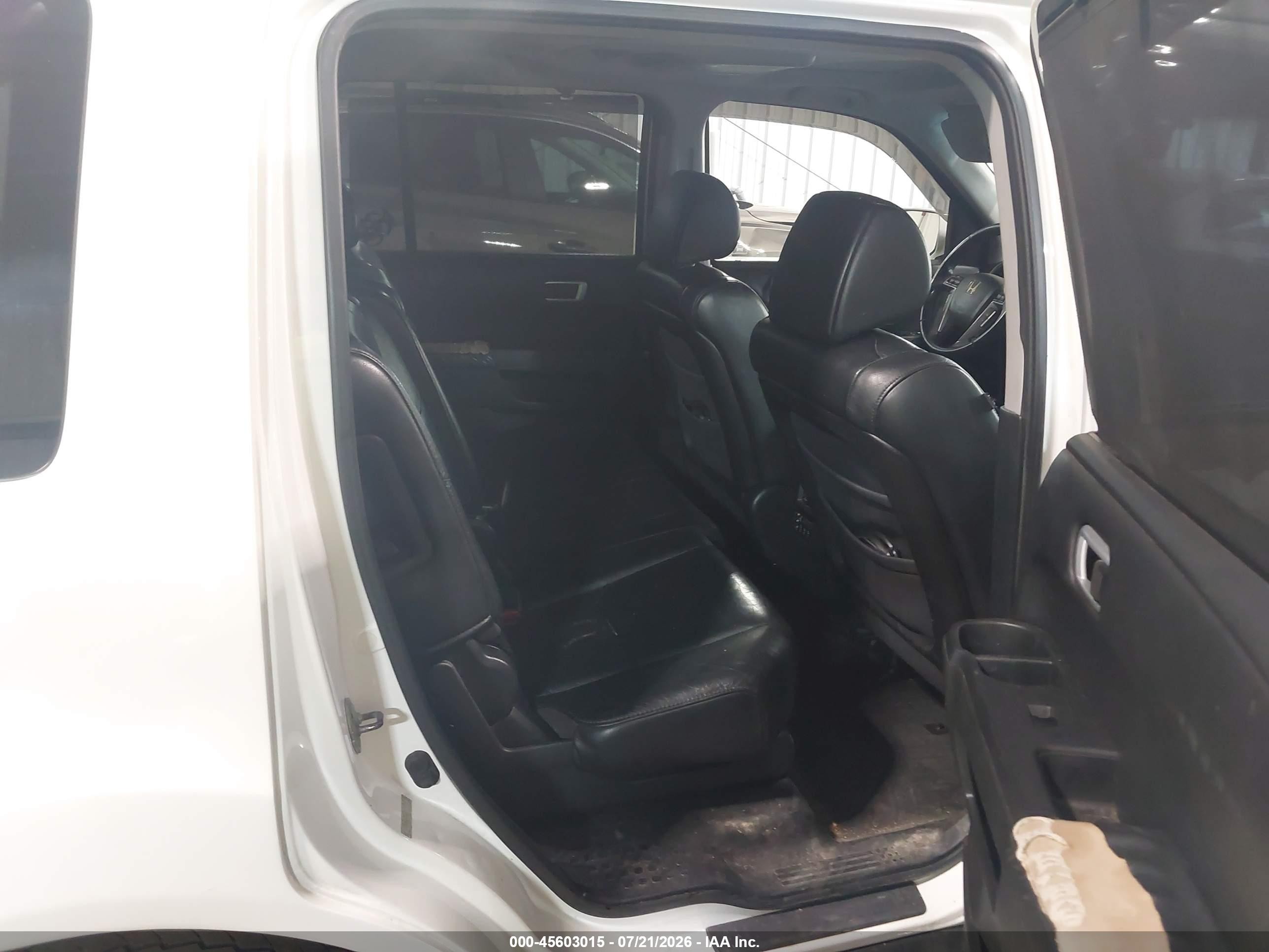 2011 Honda Pilot Touring Белый vin: 5FNYF3H93BB012167