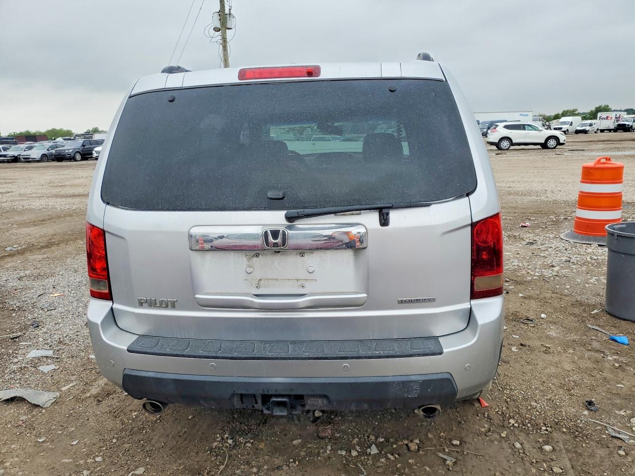 2011 Honda Pilot Touring Silver vin: 5FNYF3H93BB030491