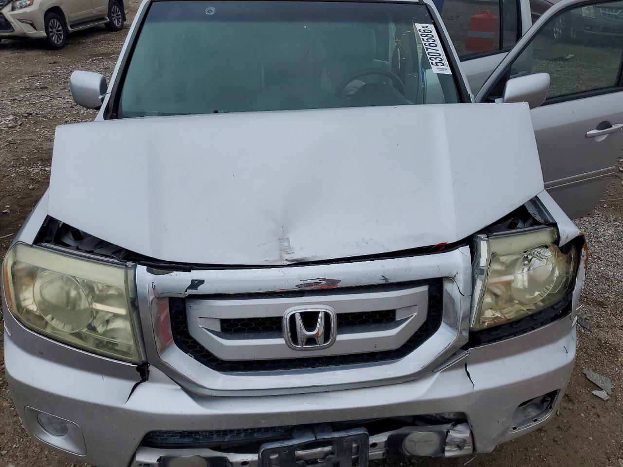 2011 Honda Pilot Touring Silver vin: 5FNYF3H93BB030491