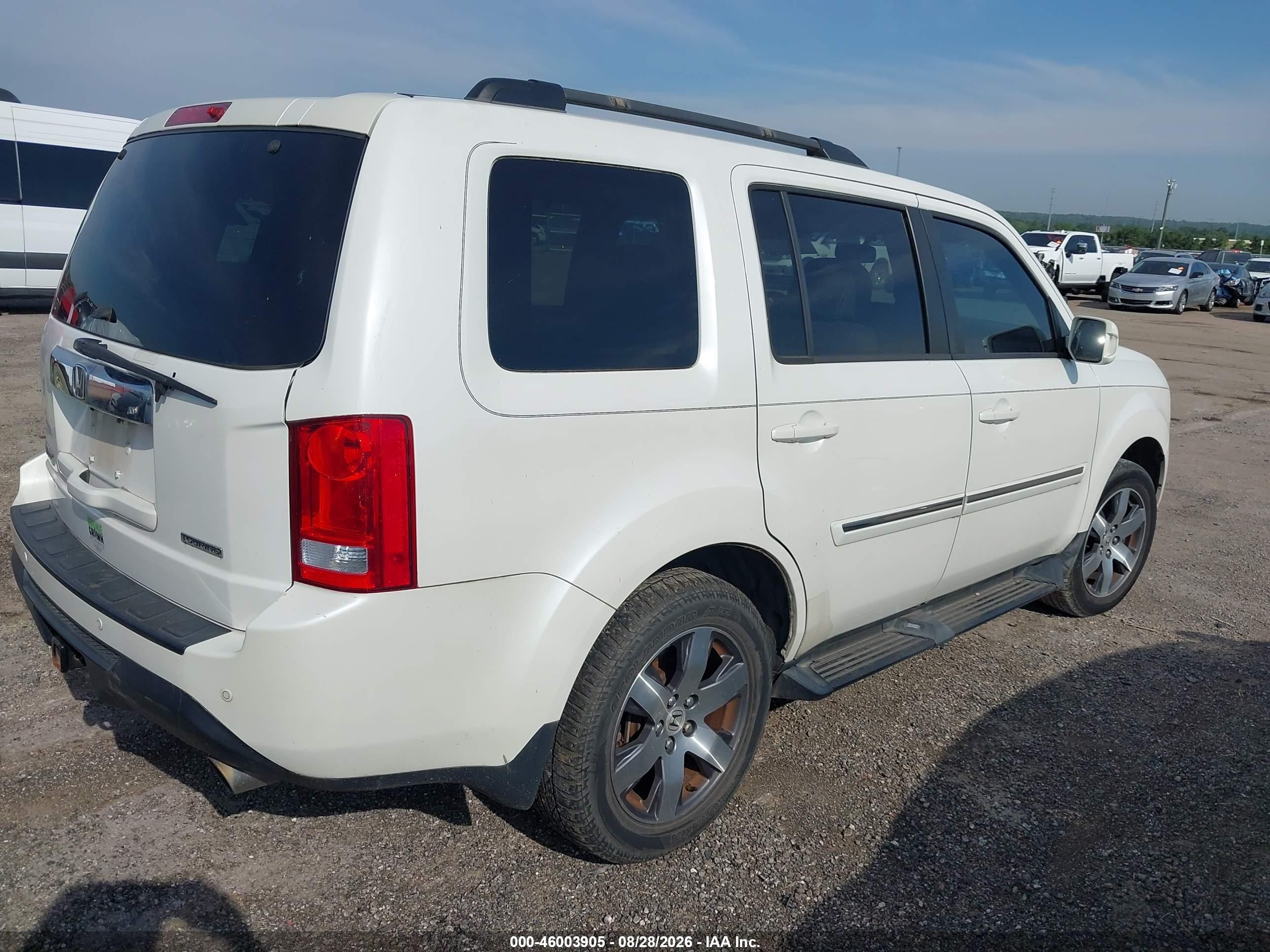 2012 Honda Pilot Touring White vin: 5FNYF3H93CB007259
