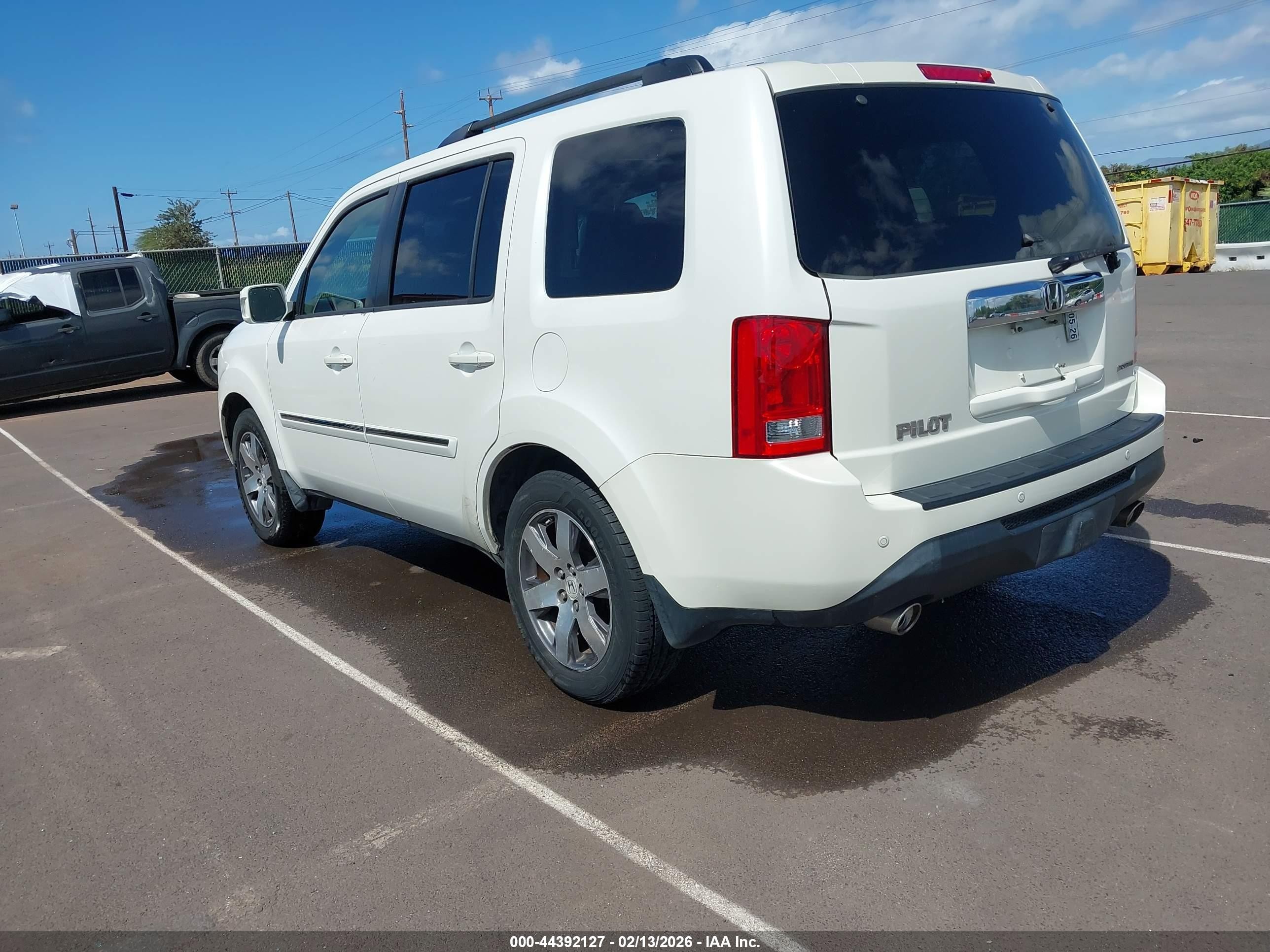 2012 Honda Pilot Touring Белый vin: 5FNYF3H93CB008251