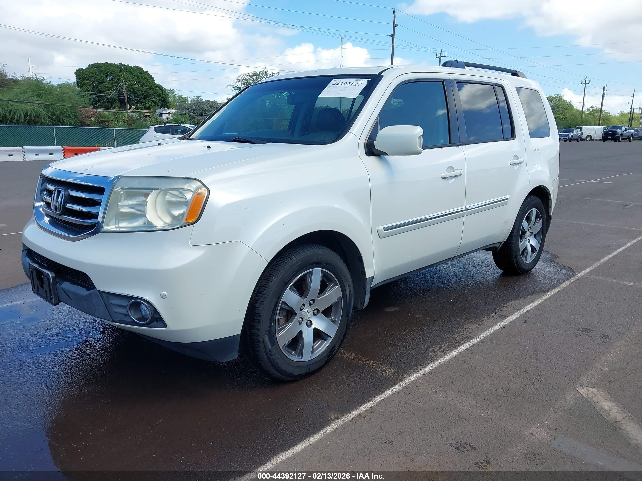 2012 Honda Pilot Touring Белый vin: 5FNYF3H93CB008251