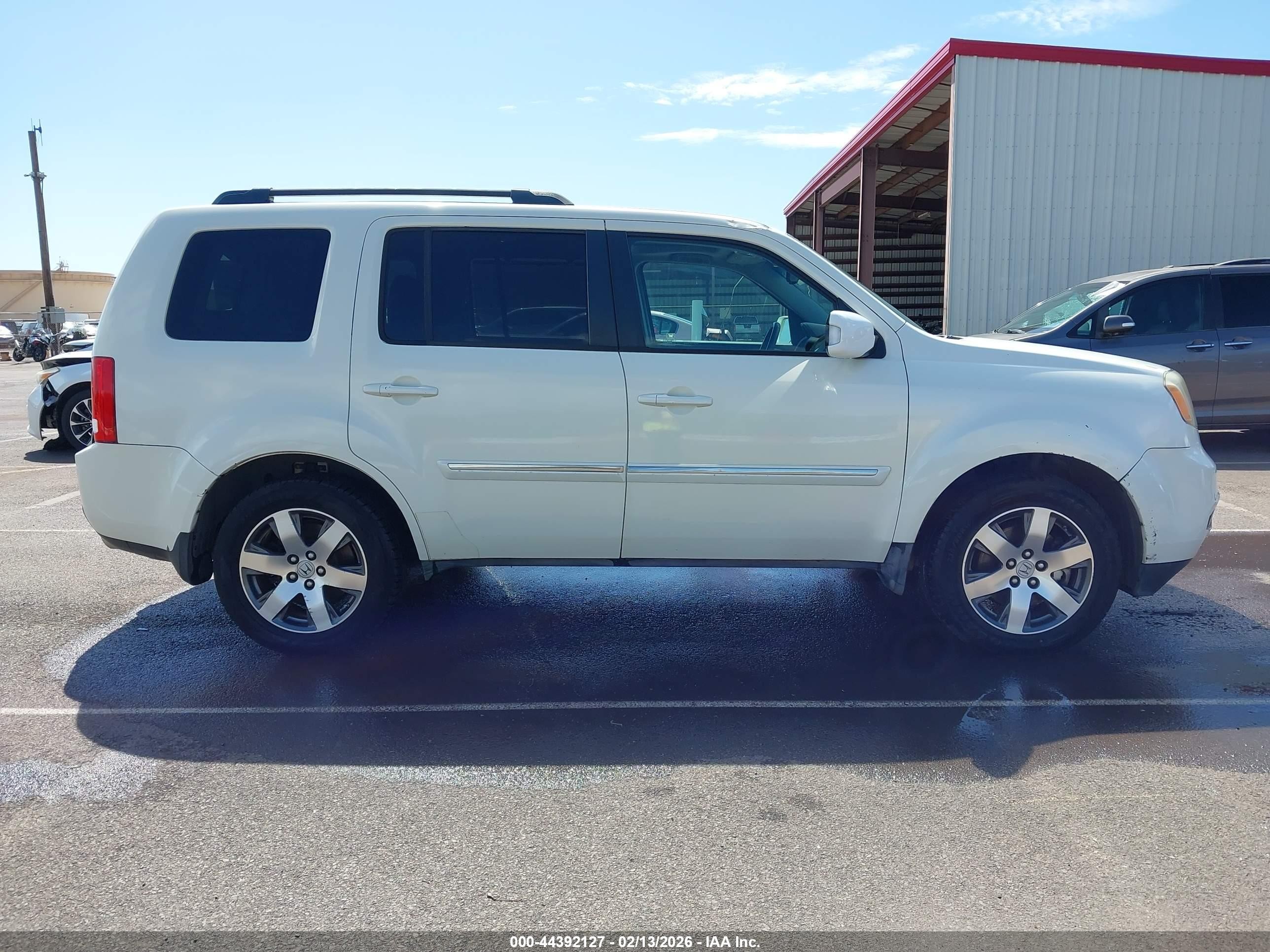 2012 Honda Pilot Touring Белый vin: 5FNYF3H93CB008251