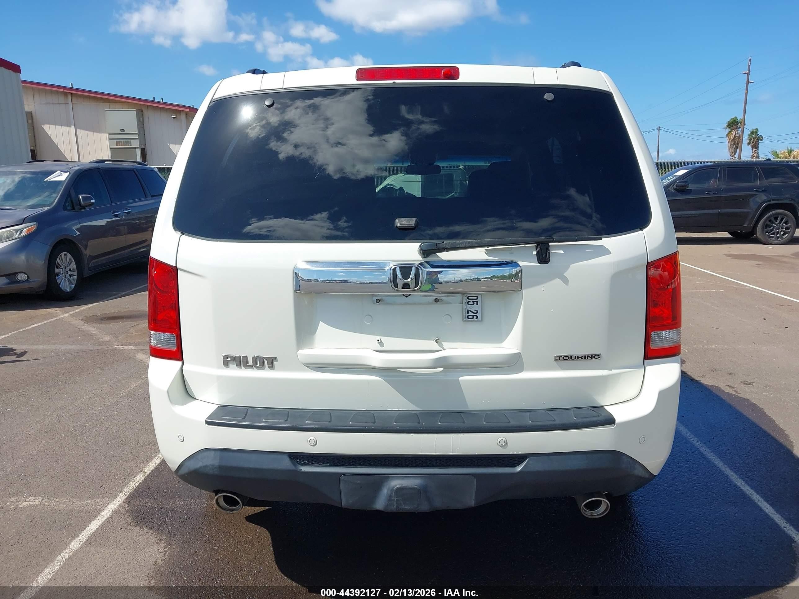 2012 Honda Pilot Touring Белый vin: 5FNYF3H93CB008251