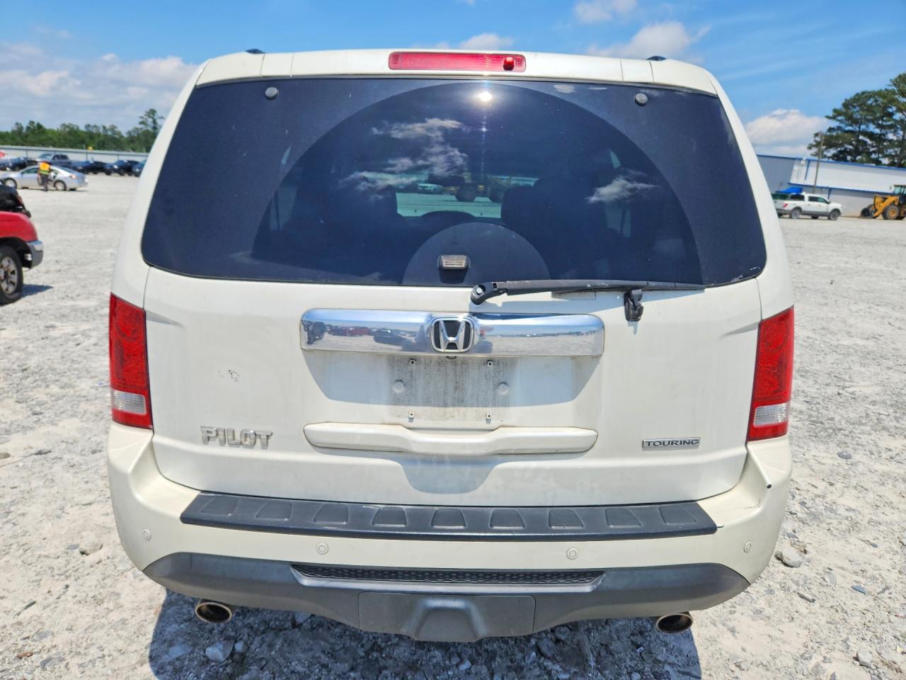 2012 Hond Pilot White vin: 5FNYF3H93CB023364