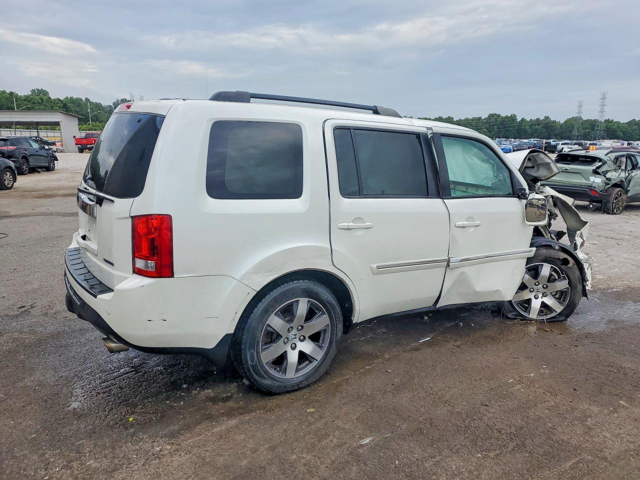 2012 Honda Pilot Touring White vin: 5FNYF3H93CB041749