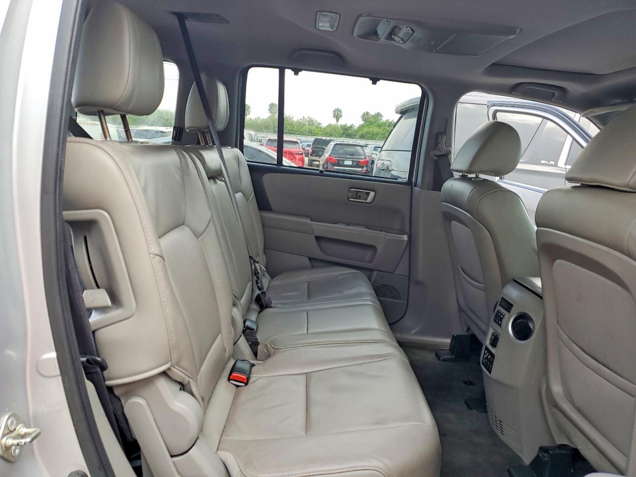 2015 Honda Pilot Touring Silver vin: 5FNYF3H93FB001031