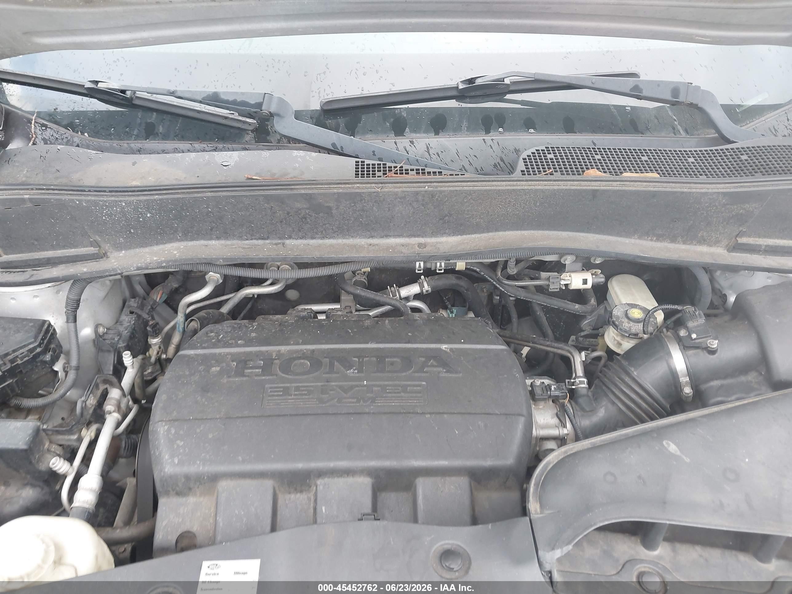 2011 Honda Pilot Touring Silver vin: 5FNYF3H94BB035487