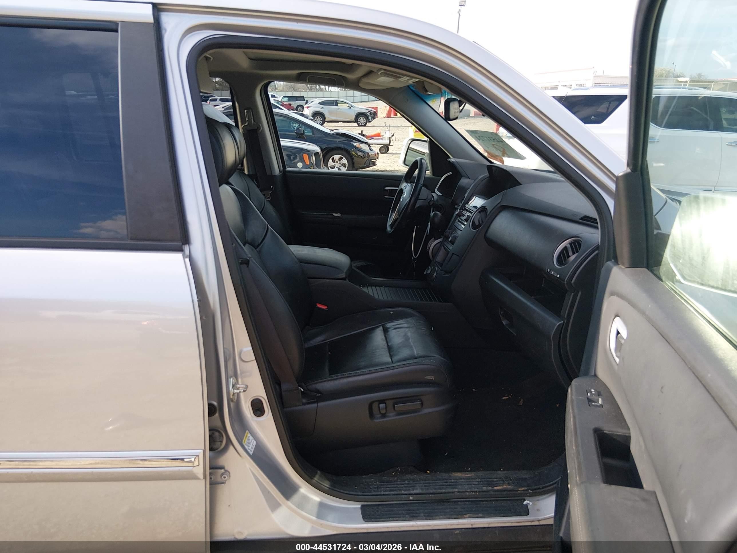 2015 Honda Pilot Touring Серебряный vin: 5FNYF3H94FB008439