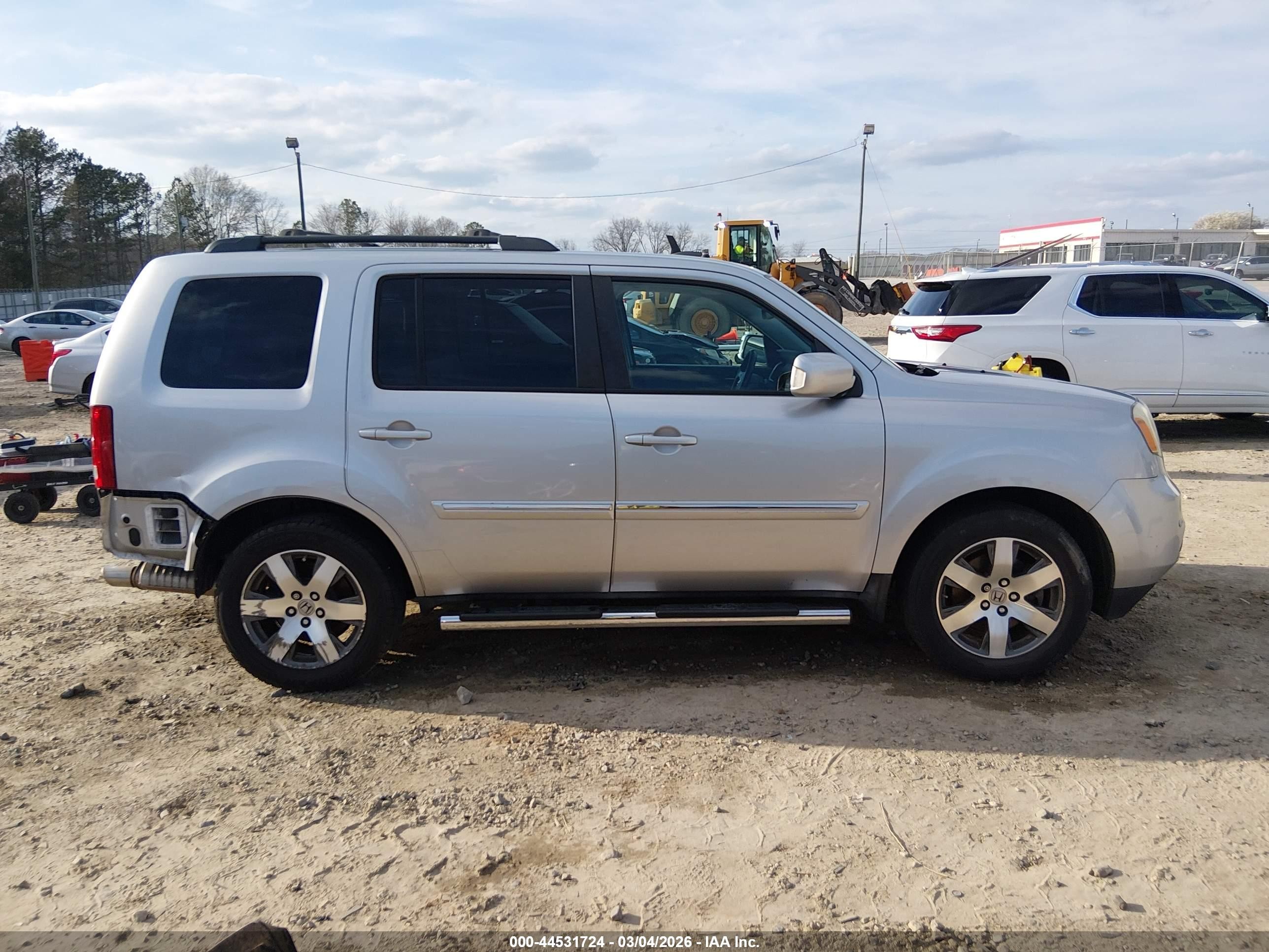 2015 Honda Pilot Touring Серебряный vin: 5FNYF3H94FB008439