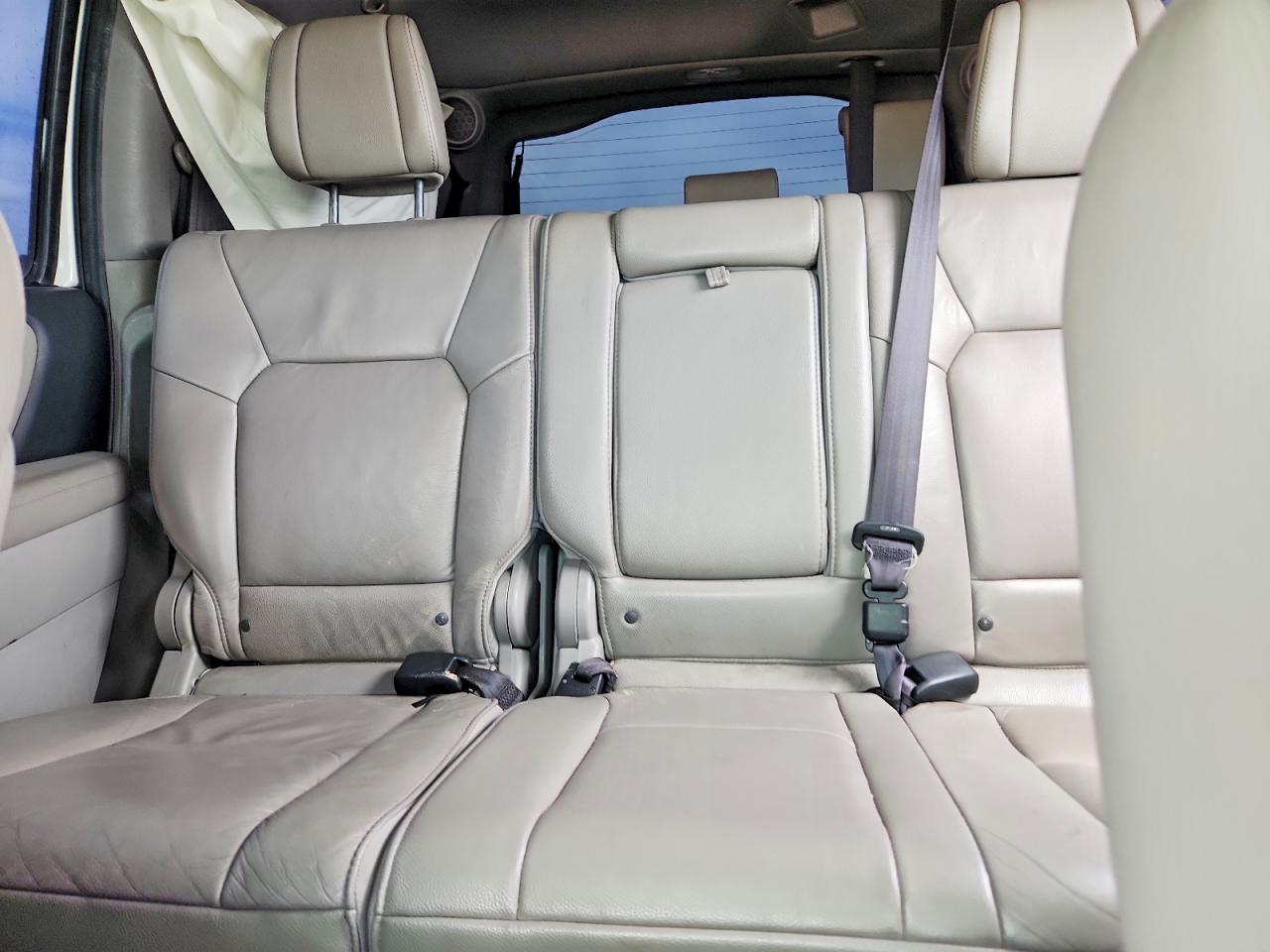 2013 Honda Pilot Touring White vin: 5FNYF3H95DB042399