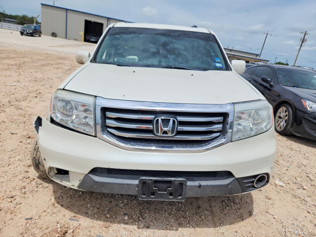 2013 Honda Pilot Touring White vin: 5FNYF3H95DB042399