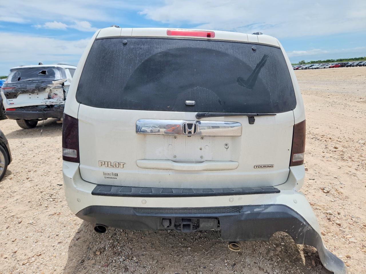 2013 Honda Pilot Touring White vin: 5FNYF3H95DB042399