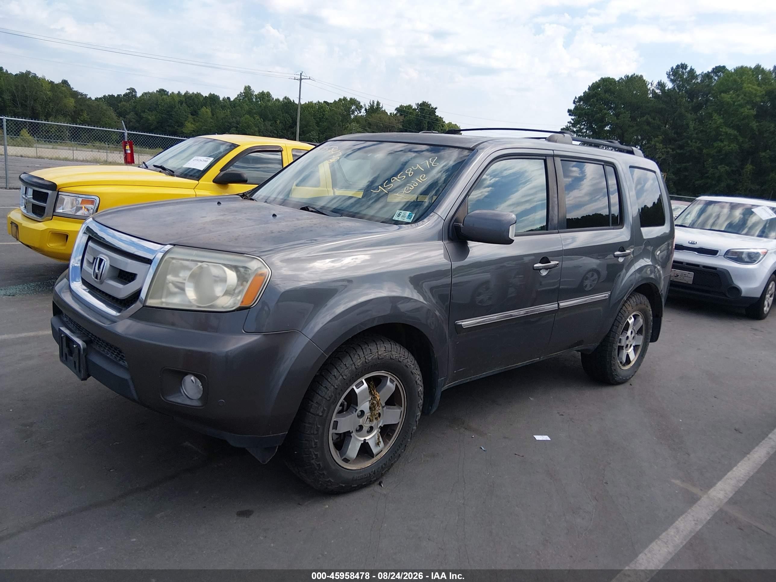 2011 Honda Pilot Touring Gray vin: 5FNYF3H96BB042571