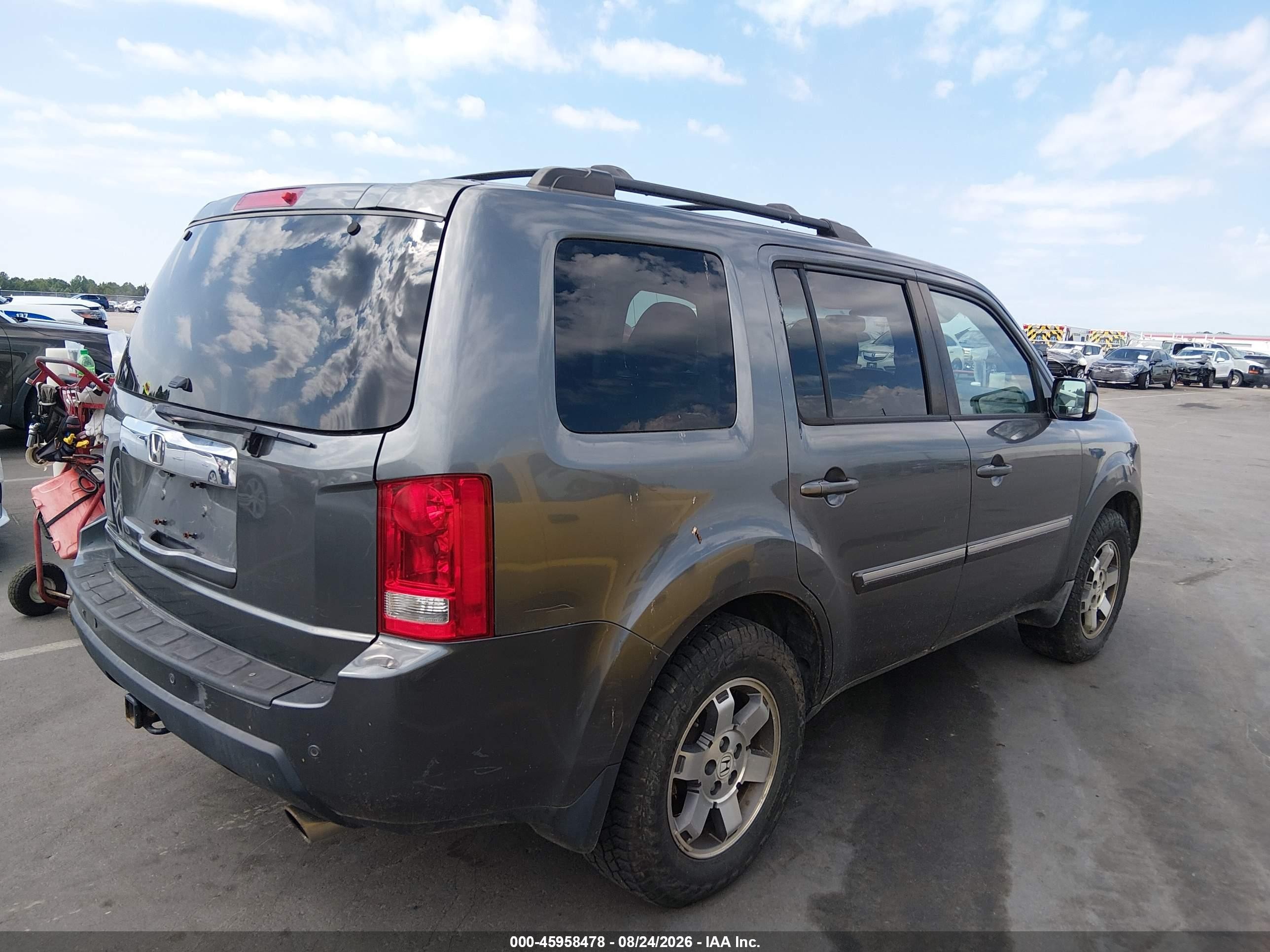 2011 Honda Pilot Touring Gray vin: 5FNYF3H96BB042571