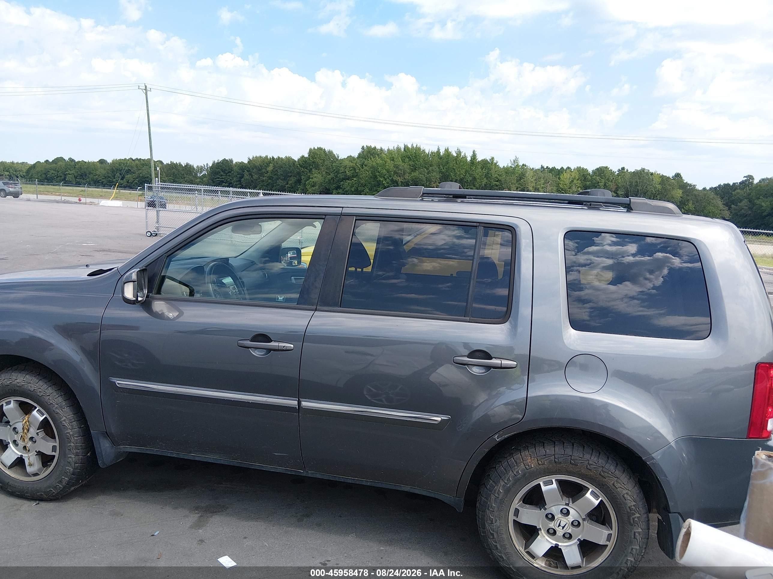 2011 Honda Pilot Touring Gray vin: 5FNYF3H96BB042571