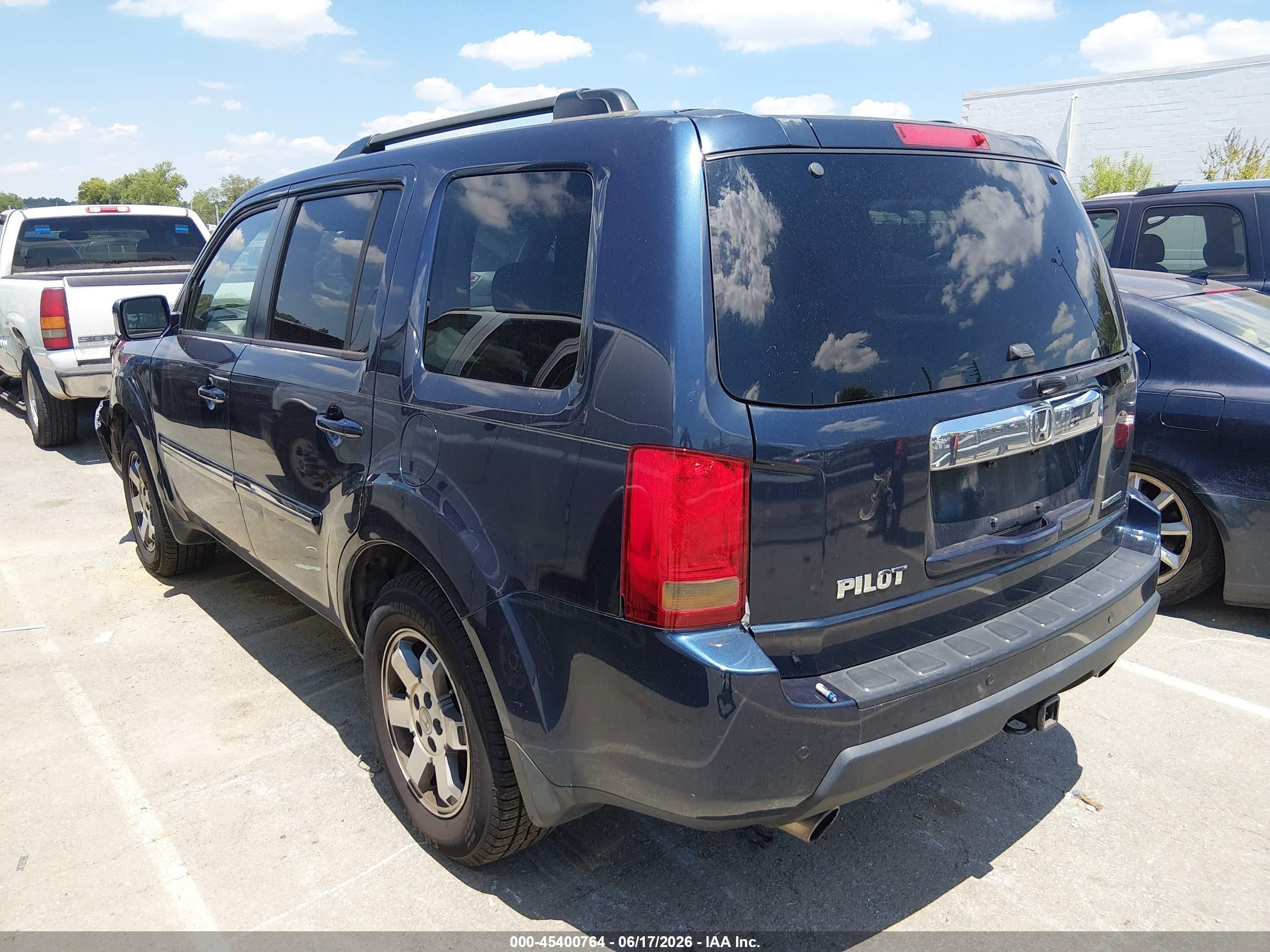 2011 Honda Pilot Touring Blue vin: 5FNYF3H96BB043977