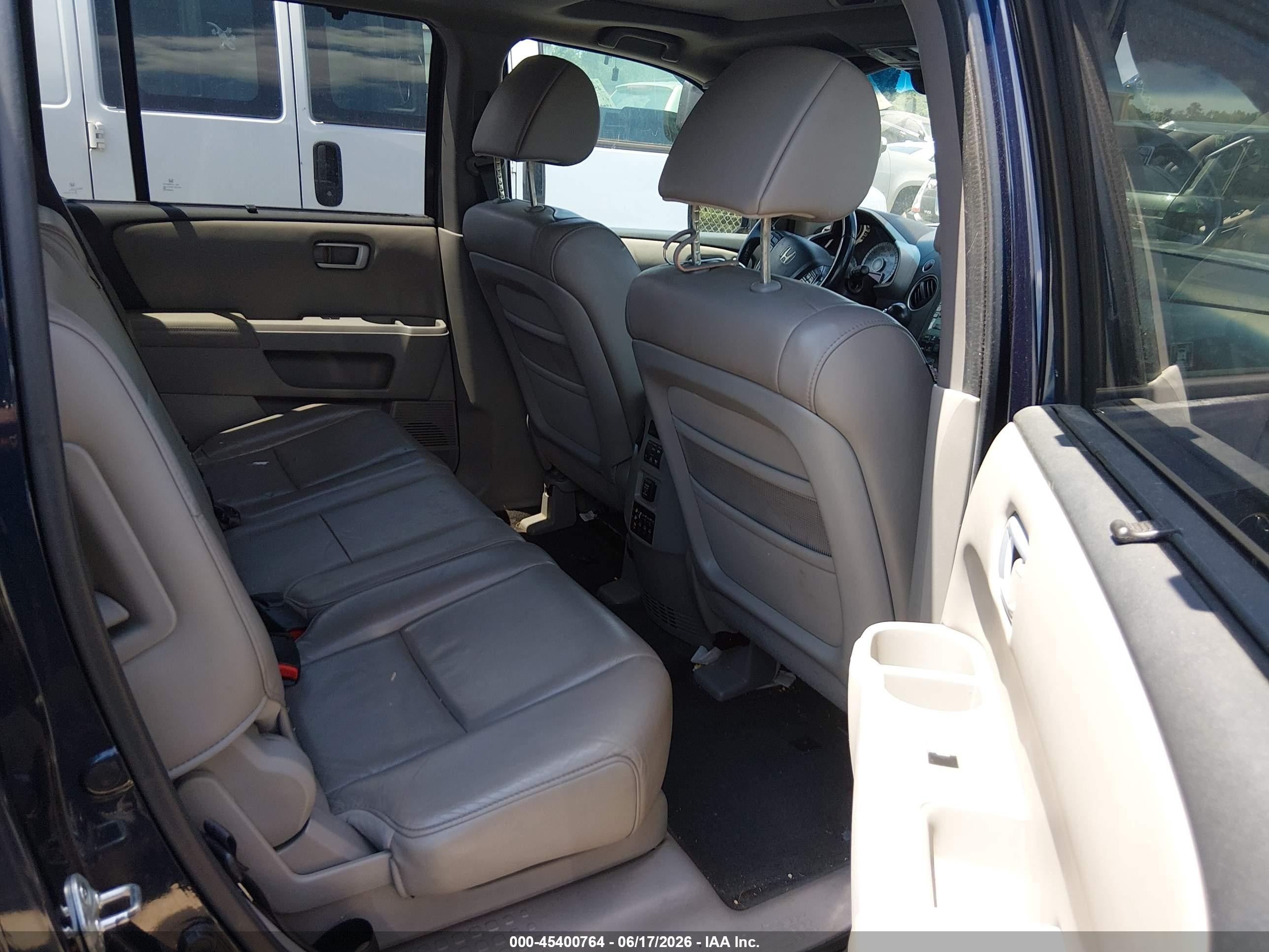 2011 Honda Pilot Touring Blue vin: 5FNYF3H96BB043977