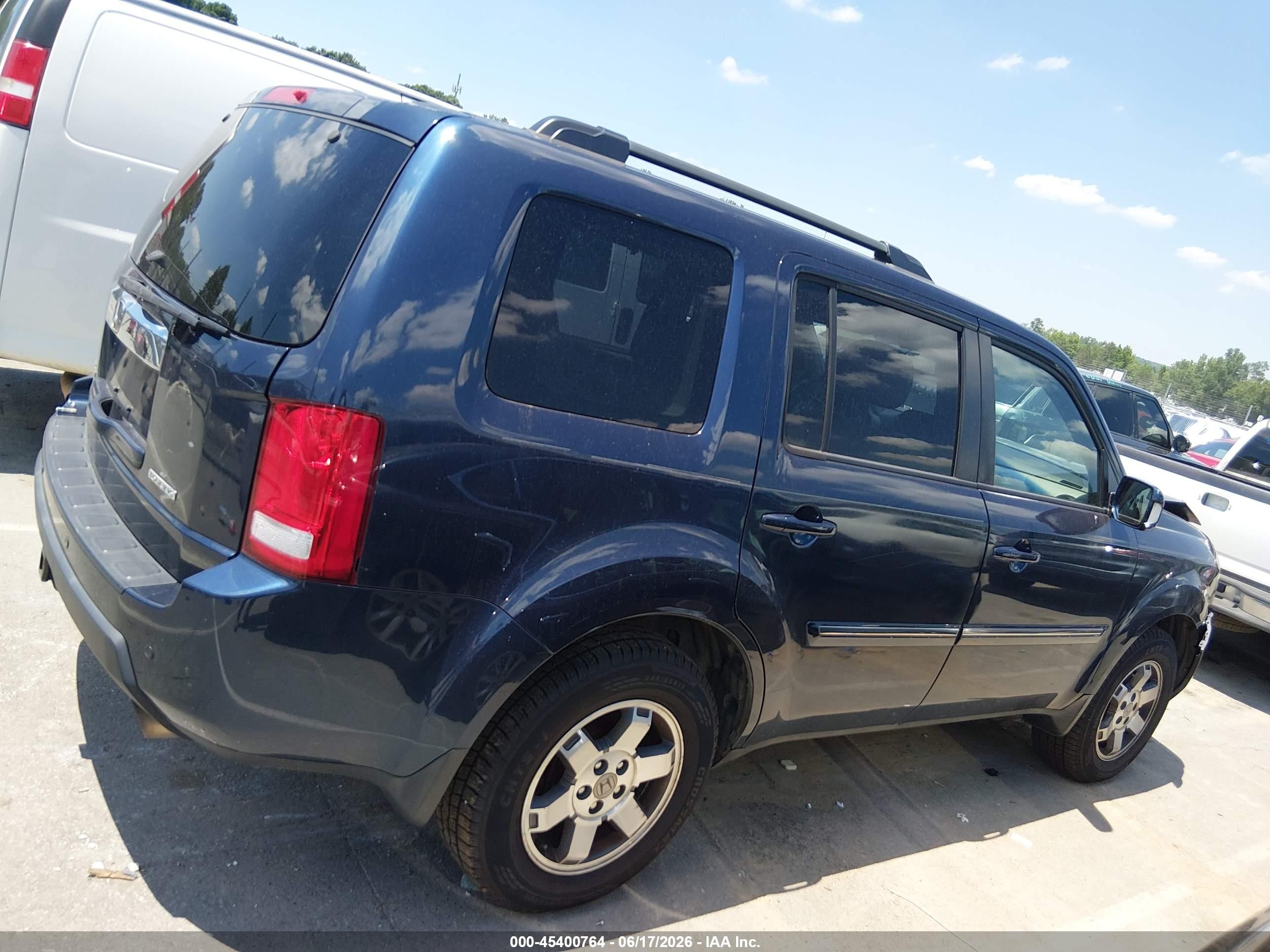 2011 Honda Pilot Touring Blue vin: 5FNYF3H96BB043977
