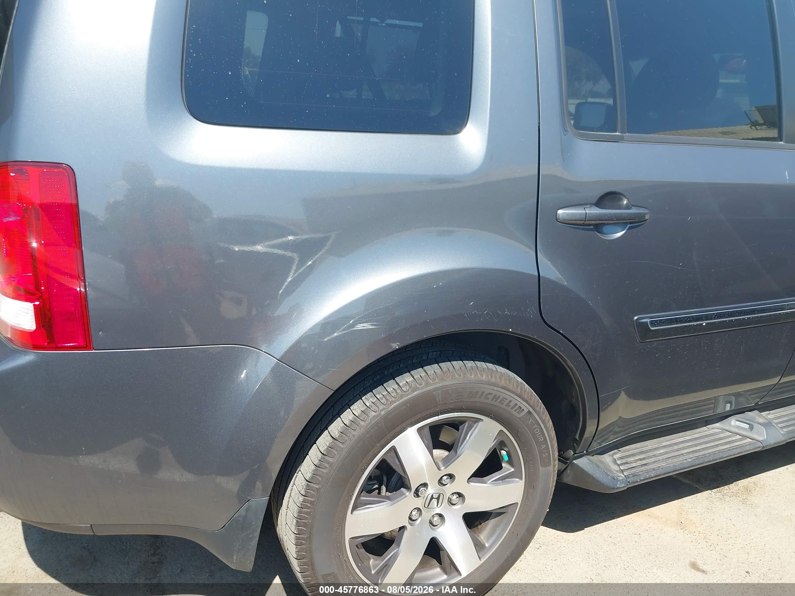2012 Honda Pilot Touring Gray vin: 5FNYF3H96CB043513