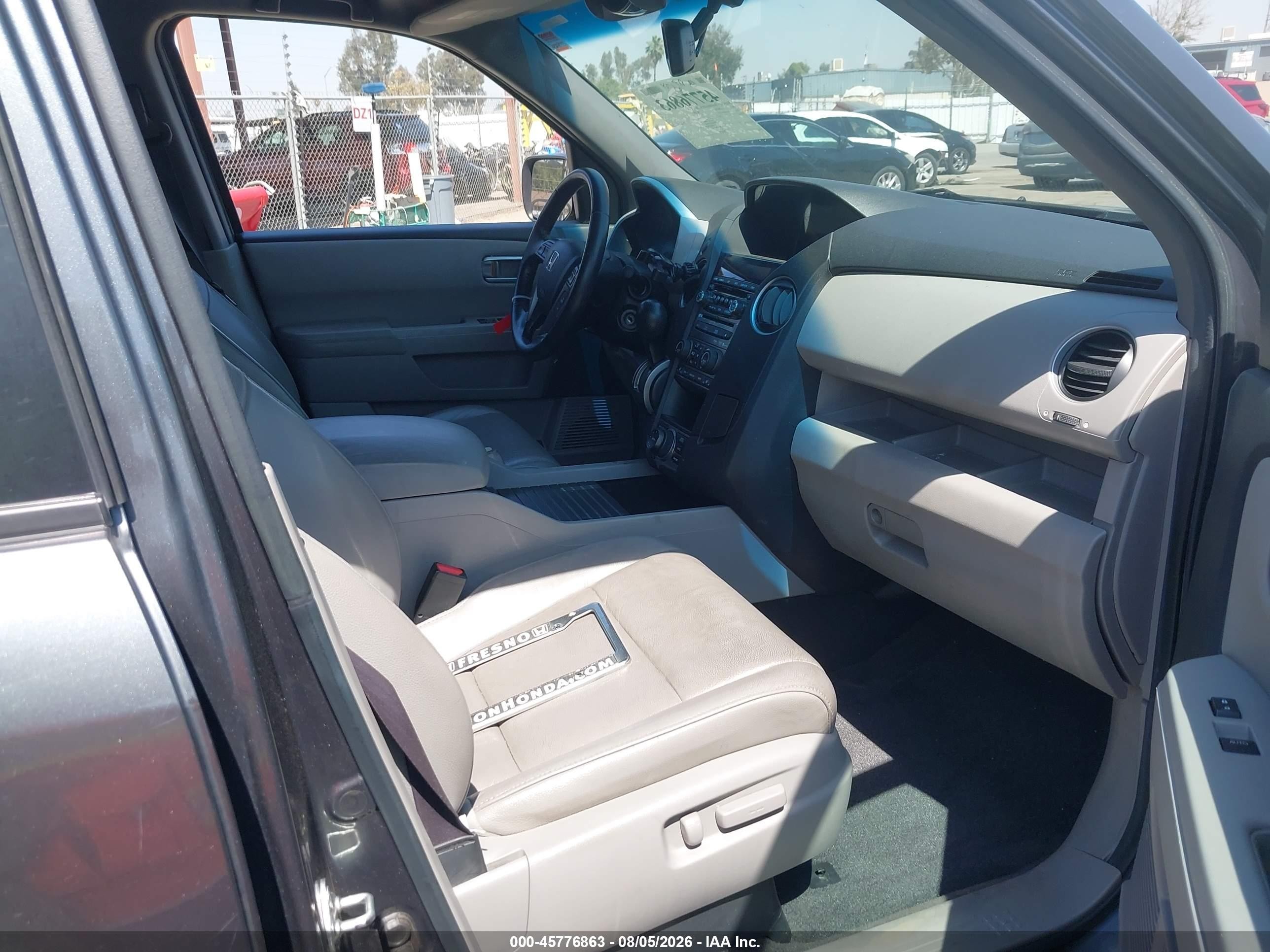 2012 Honda Pilot Touring Gray vin: 5FNYF3H96CB043513