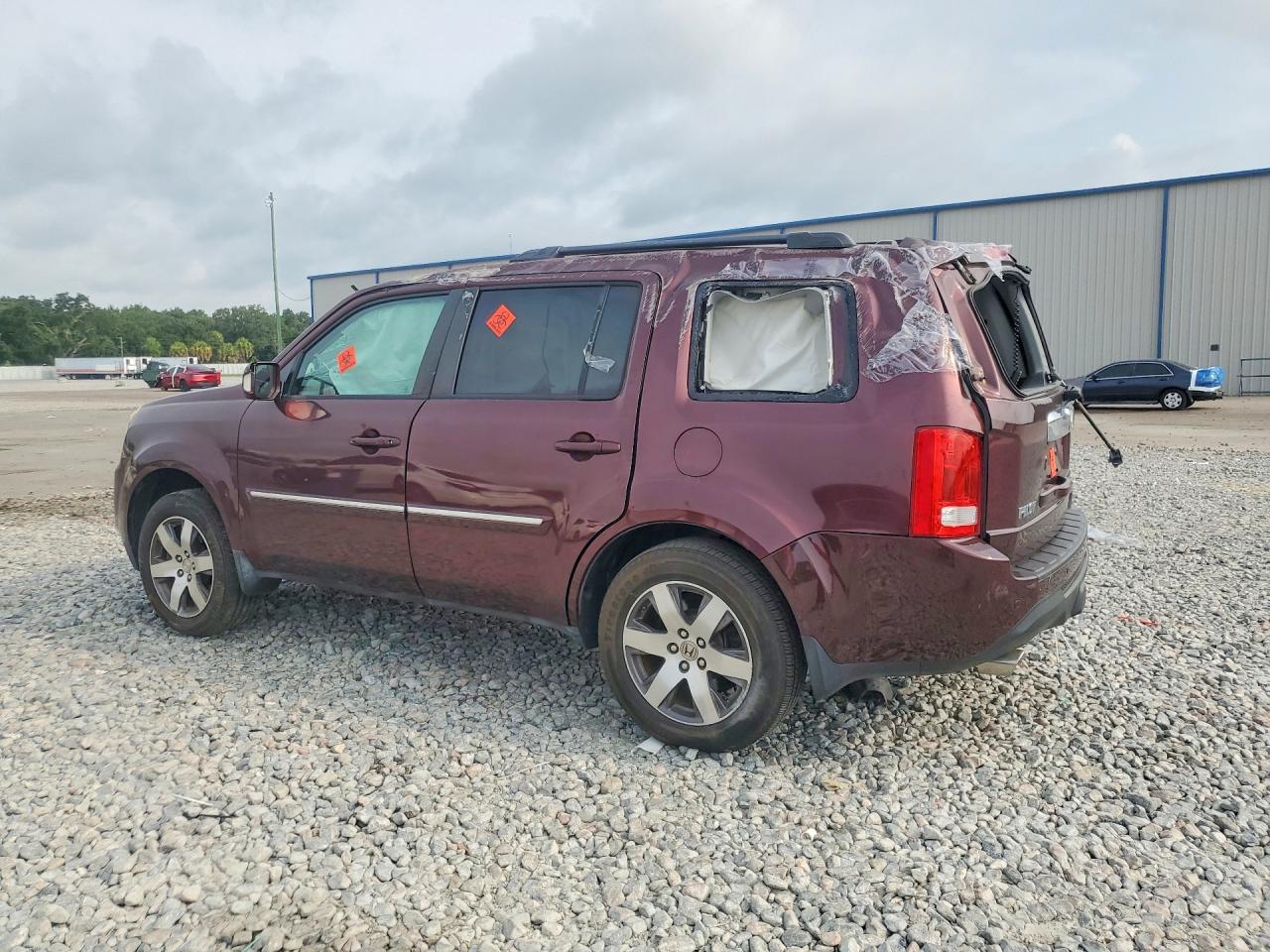 2015 Honda Pilot Touring Burgundy vin: 5FNYF3H96FB013917