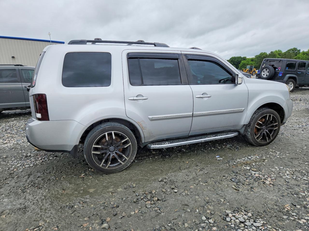2011 Honda Pilot Touring Silver vin: 5FNYF3H97BB005173