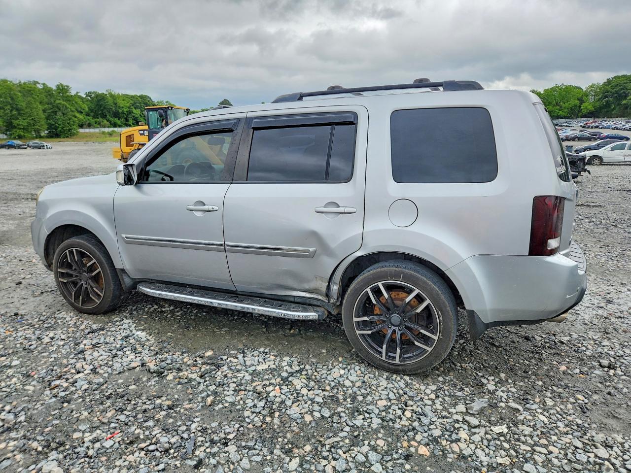 2011 Honda Pilot Touring Silver vin: 5FNYF3H97BB005173