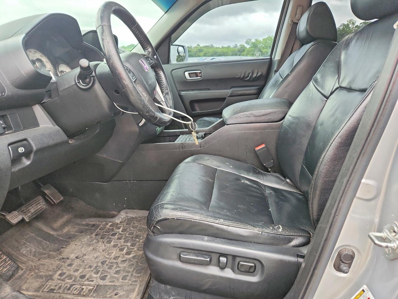 2011 Honda Pilot Touring Silver vin: 5FNYF3H97BB005173