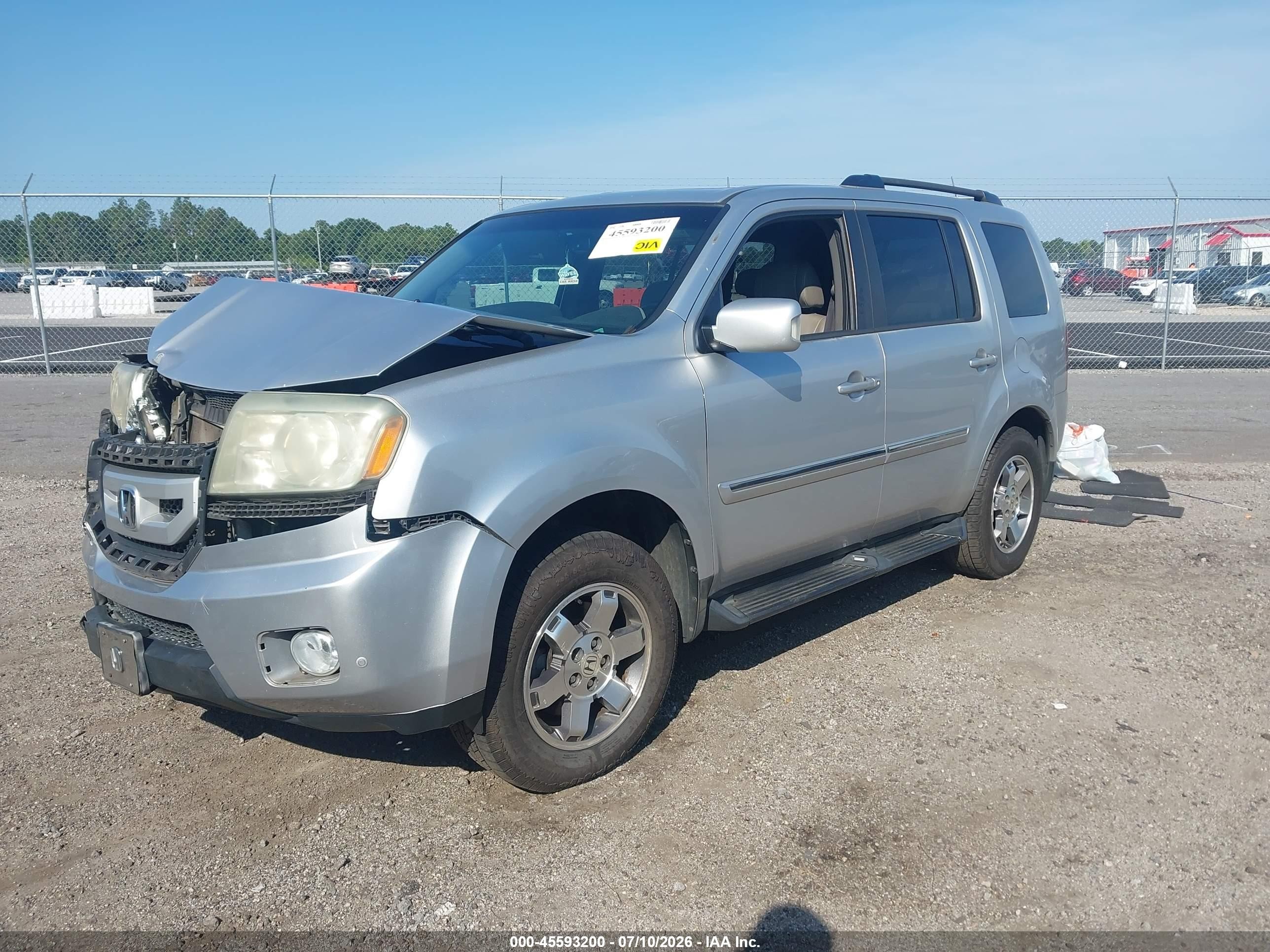 2011 Honda Pilot Touring Silver vin: 5FNYF3H97BB013600