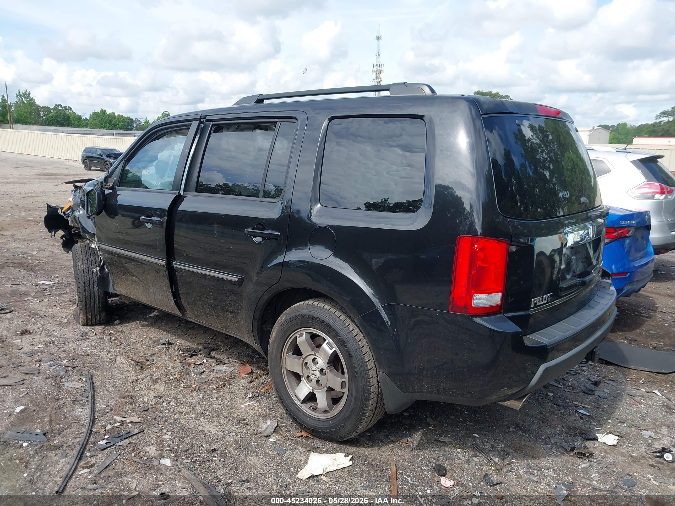2011 Honda Pilot Touring Black vin: 5FNYF3H97BB038710