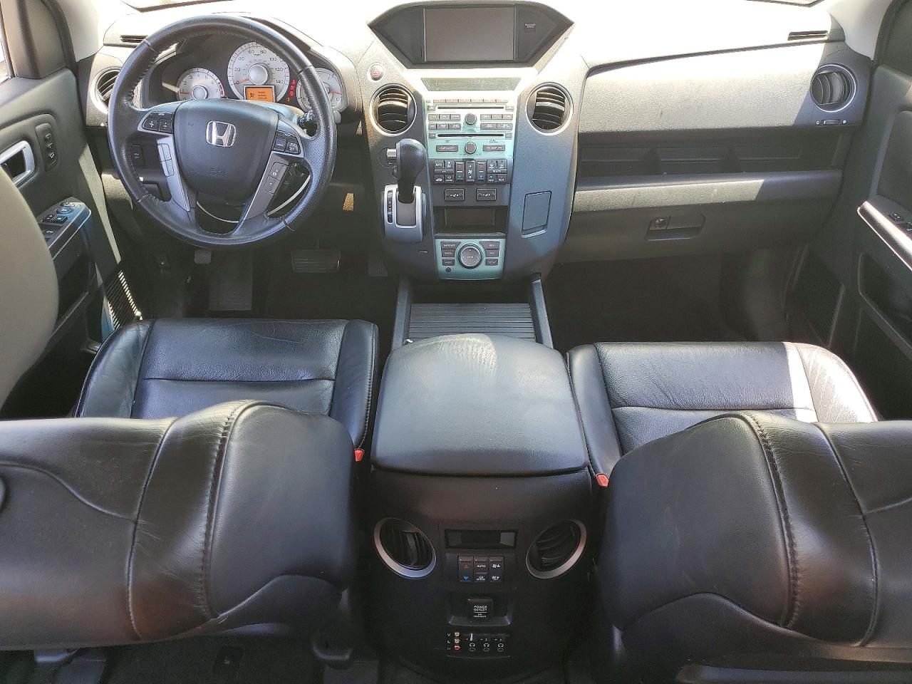 2011 Honda Pilot Touring White vin: 5FNYF3H97BB052252