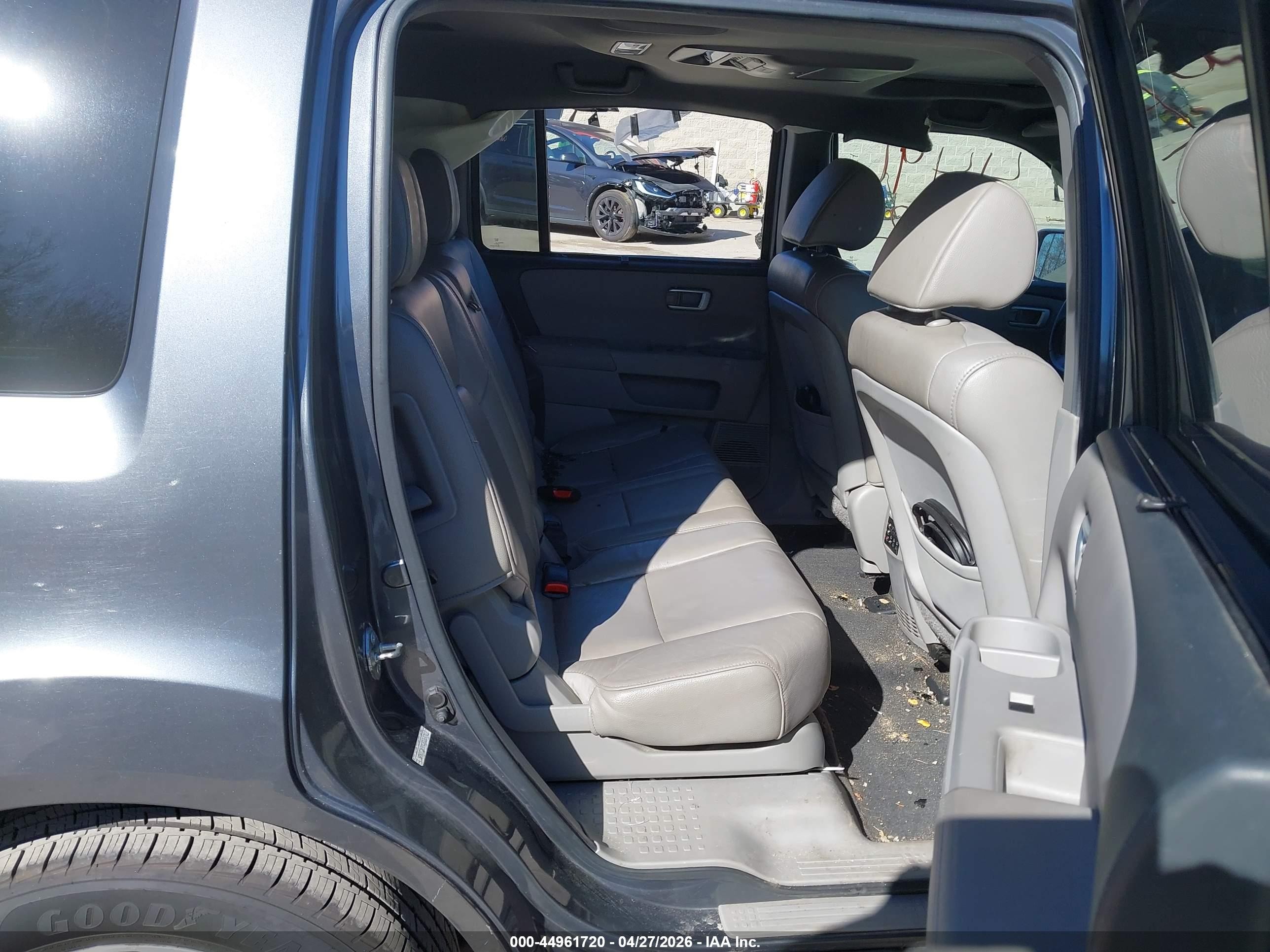 2012 Honda Pilot Touring Gray vin: 5FNYF3H97CB006471