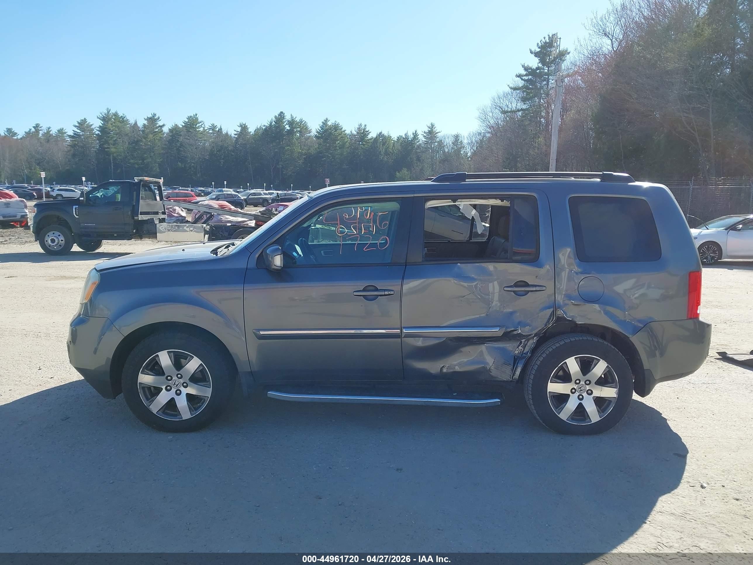 2012 Honda Pilot Touring Gray vin: 5FNYF3H97CB006471